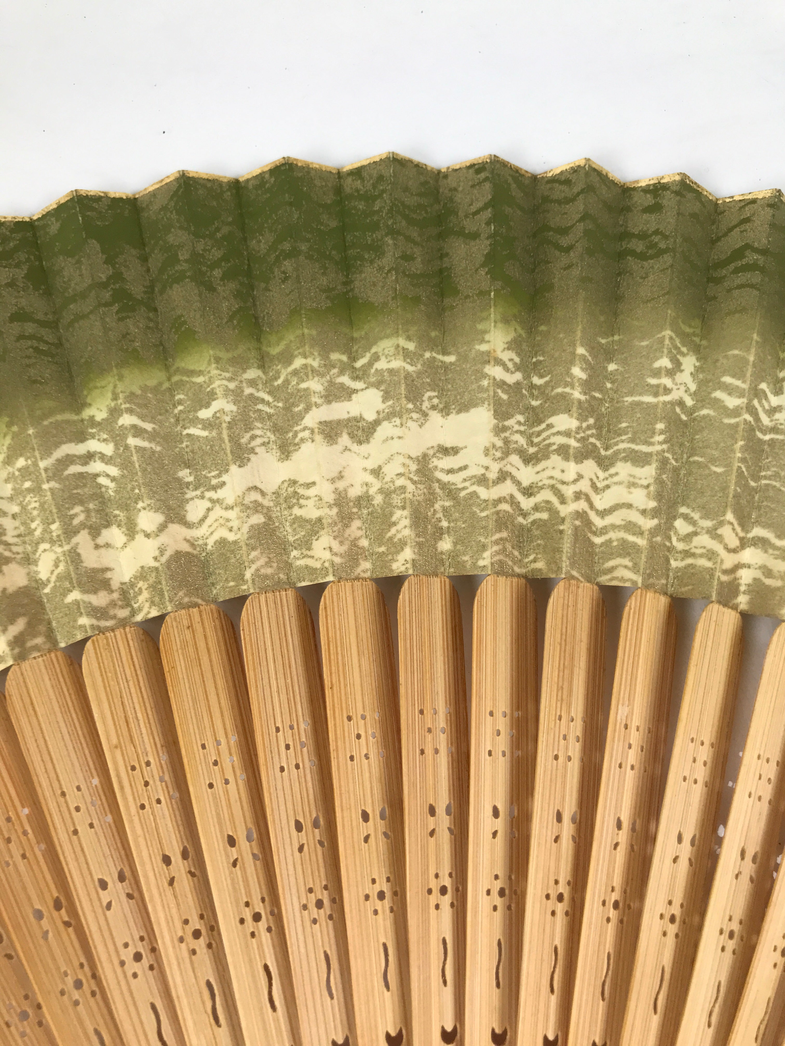 Japanese Paper Folding Fan Sensu Vtg Lacquer Bamboo Frame Green Gold Waves 4D900