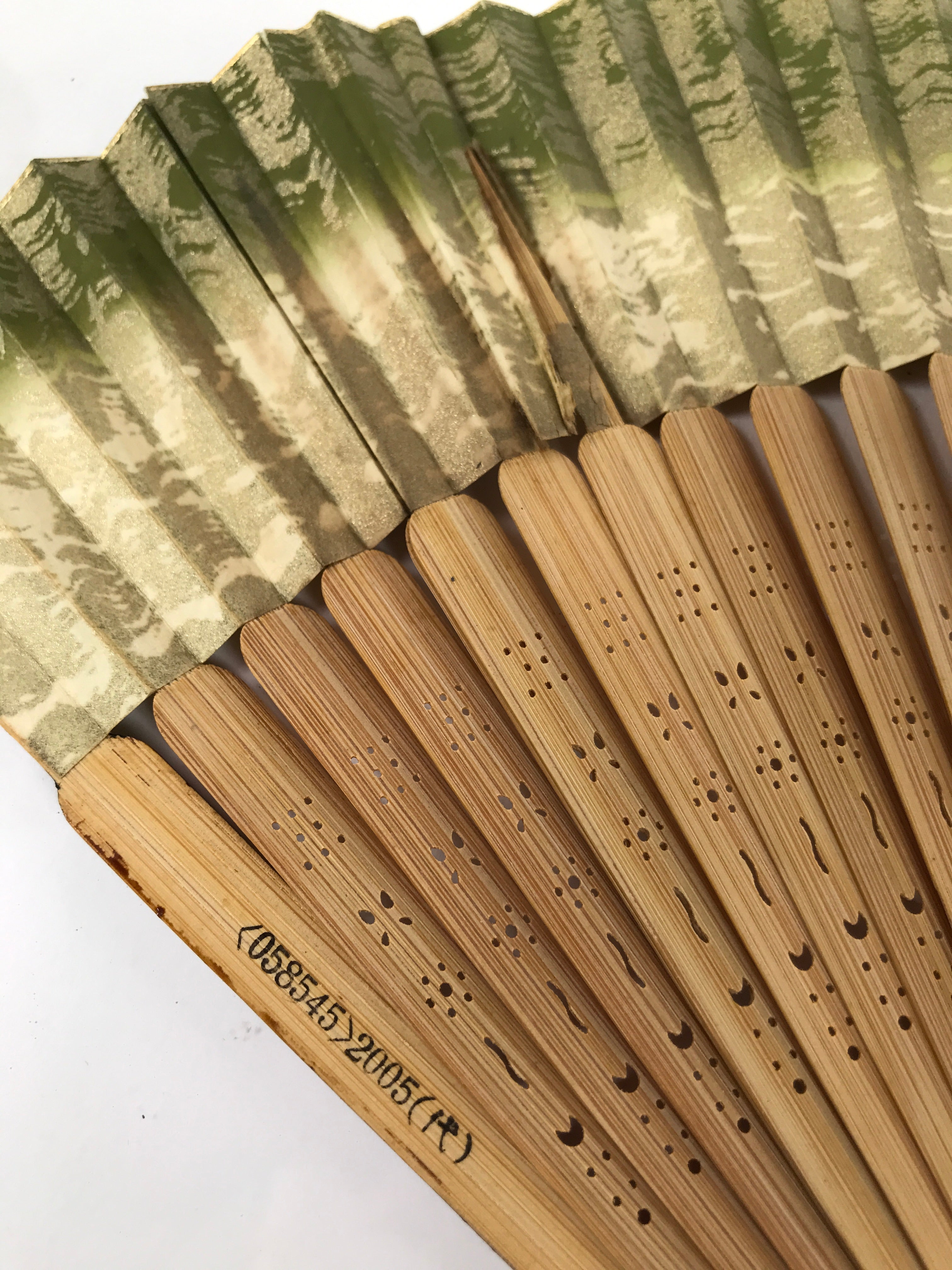Japanese Paper Folding Fan Sensu Vtg Lacquer Bamboo Frame Green Gold Waves 4D900