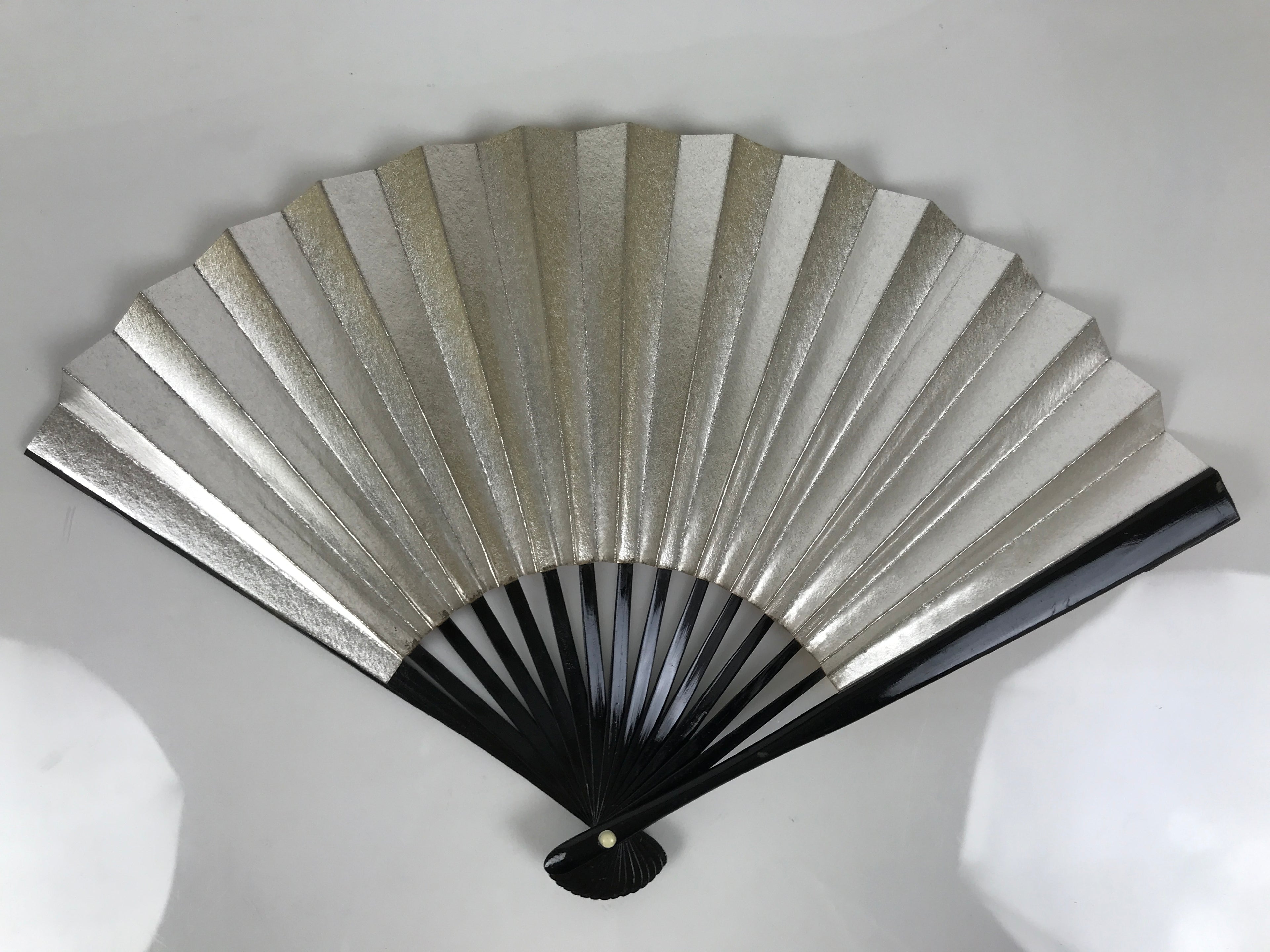 Japanese Paper Folding Fan Sensu Vtg Lacquered Bamboo Gold Silver Formal 4D957