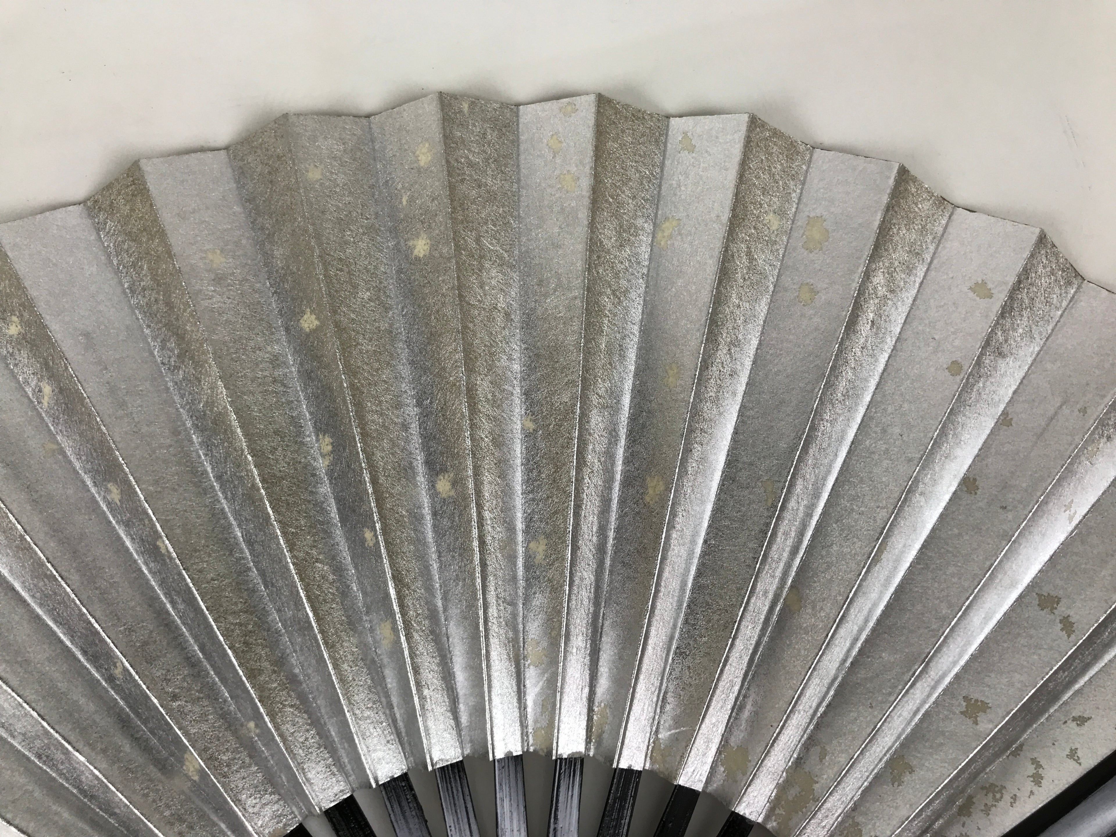 Japanese Paper Folding Fan Sensu Vtg Lacquered Bamboo Gold Silver Formal 4D959