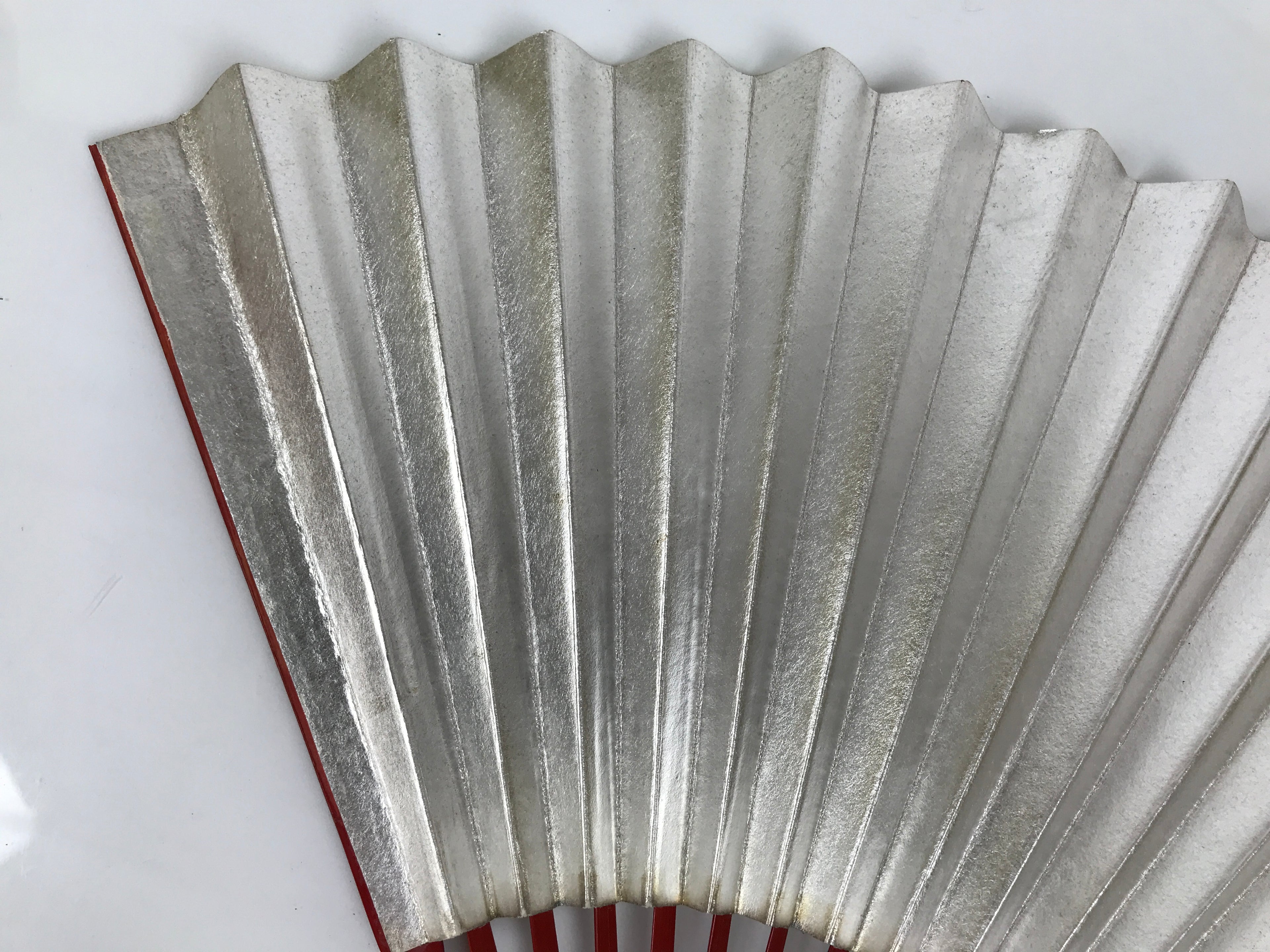 Japanese Paper Folding Fan Sensu Vtg Red Bamboo Frame Silver Gold Blank 4D944