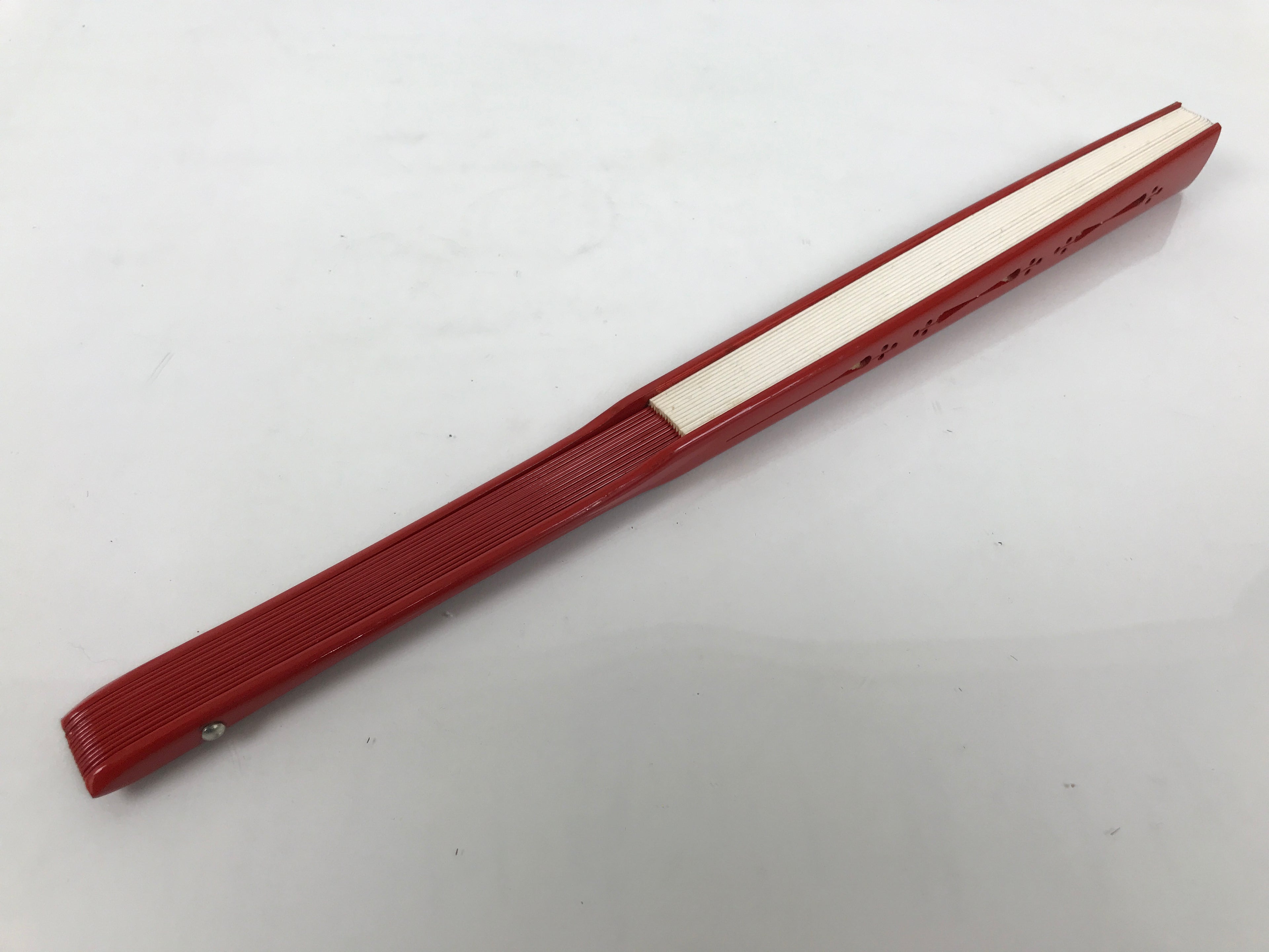 Japanese Paper Folding Fan Sensu Vtg Red Bamboo Frame Simple White Blank 4D946