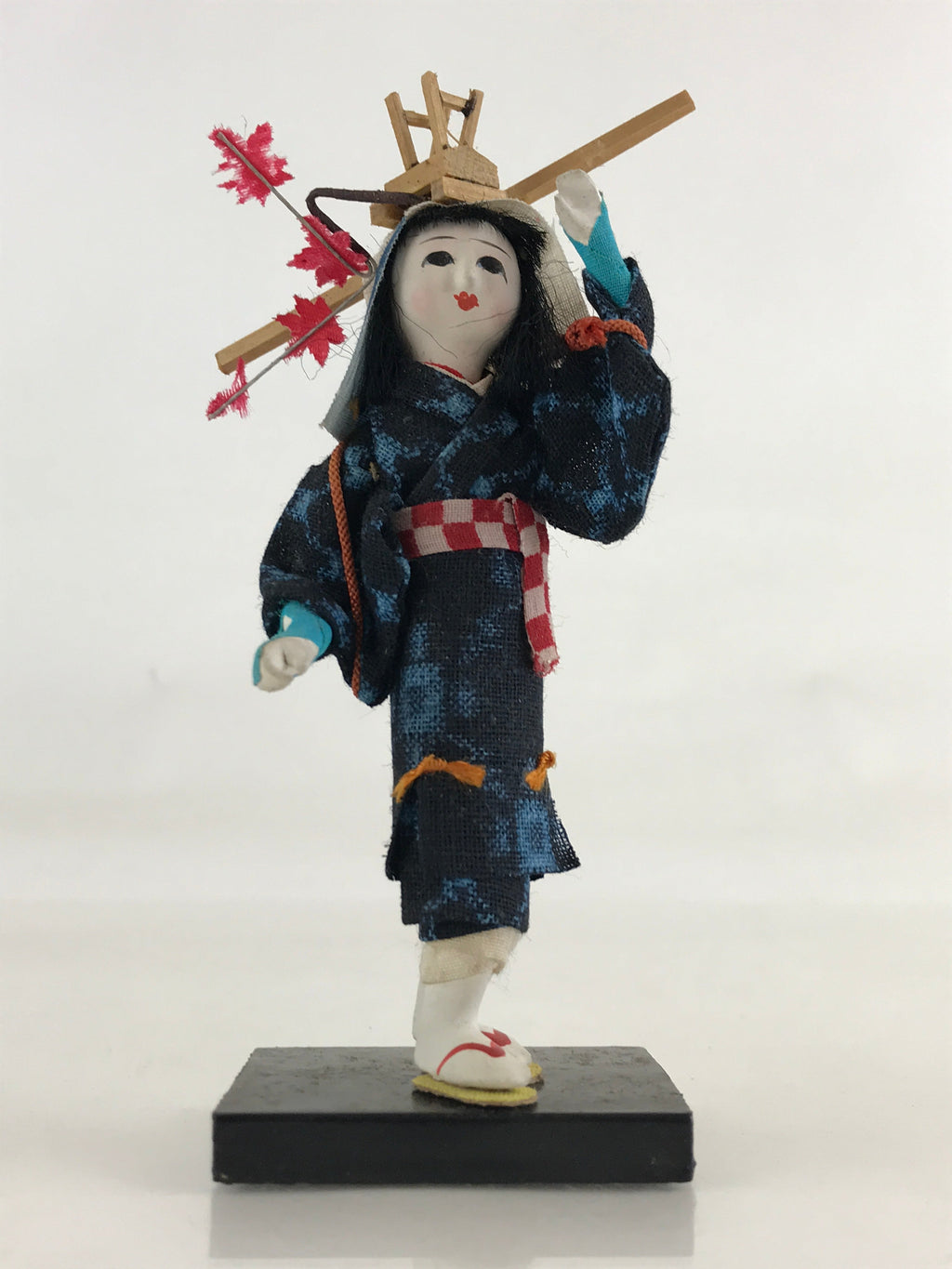 Japanese Plaster Kimono Lady Doll Kyo Ningyo Flower Dance Praying Rain BD887