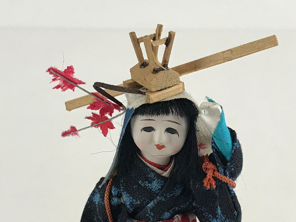Japanese Plaster Kimono Lady Doll Kyo Ningyo Flower Dance Praying Rain BD887