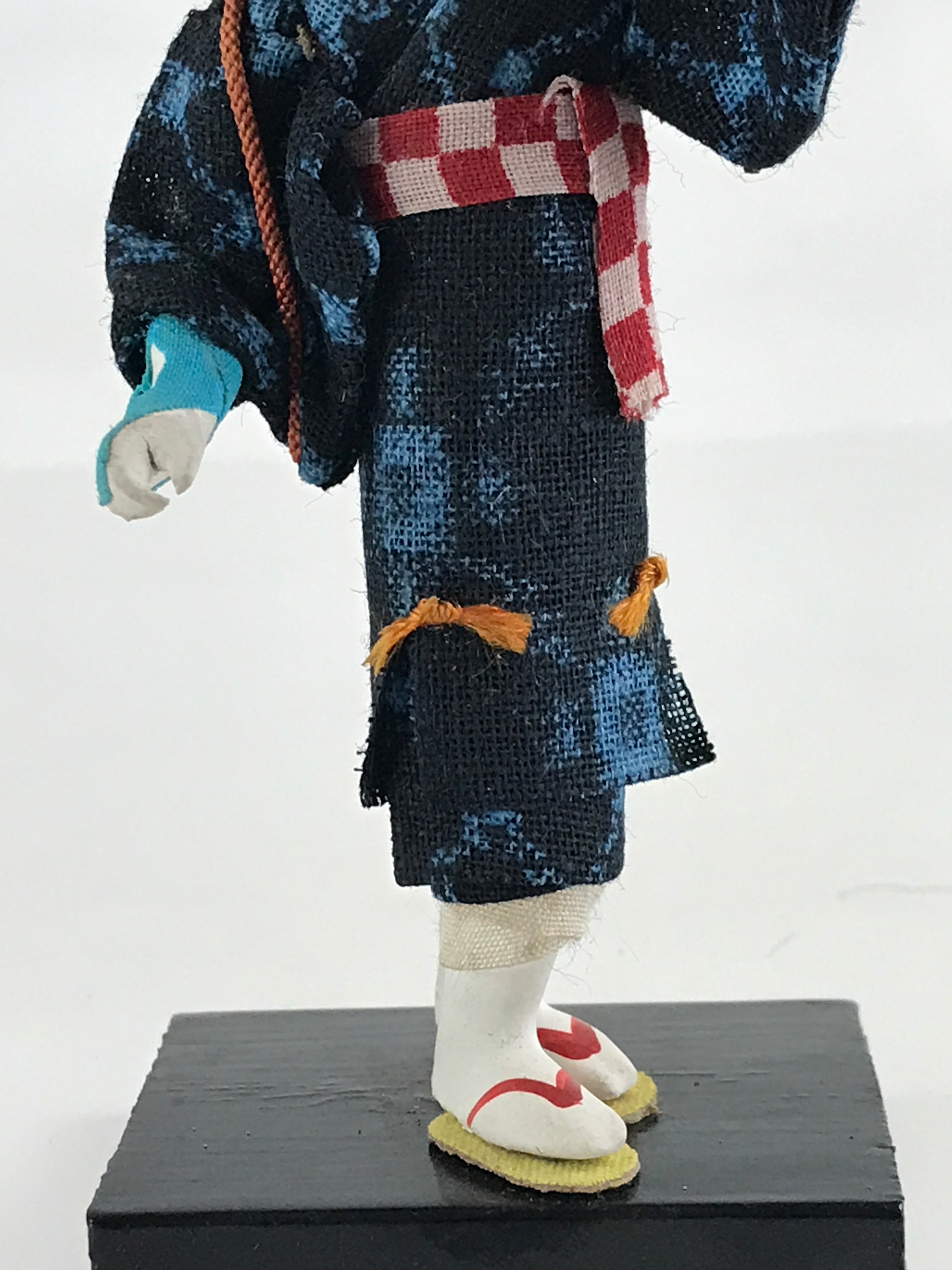 Japanese Plaster Kimono Lady Doll Kyo Ningyo Flower Dance Praying Rain BD887