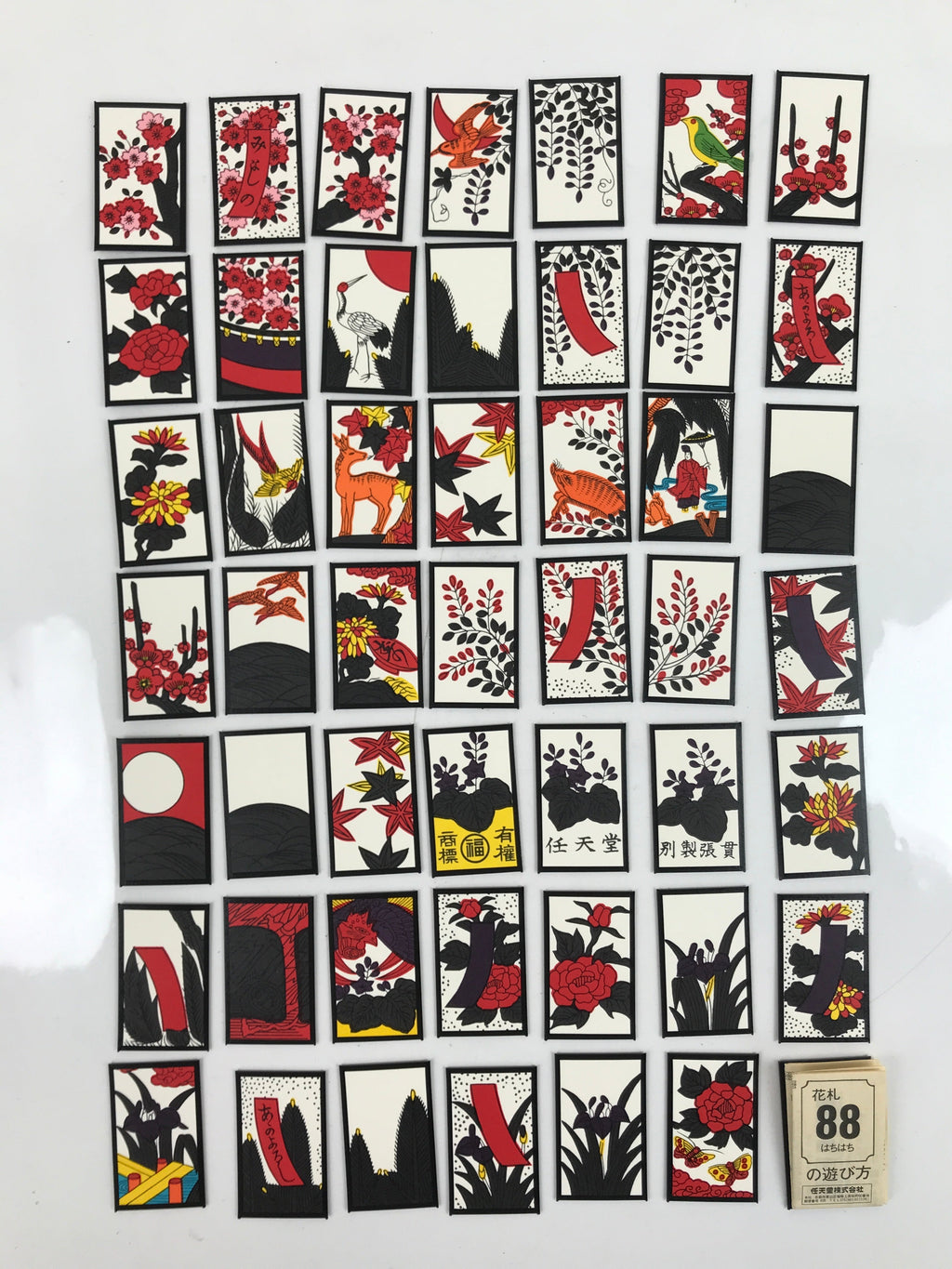 Japanese Playing Cards Hanafuda Game Vtg Nintendo Plastic Boxed Karuta JK699