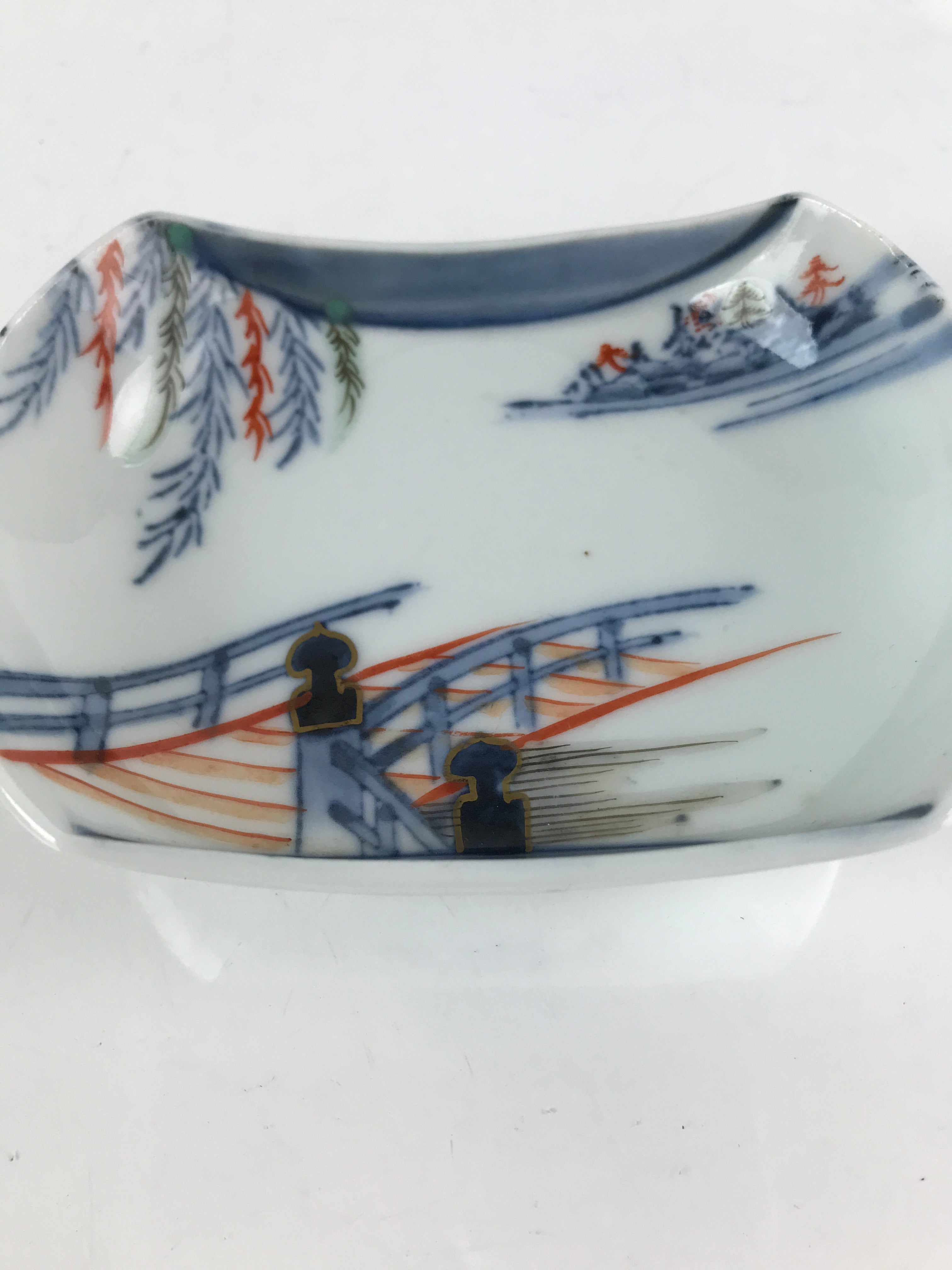 Japanese Porcelain Arita Imari Small Plate Mamezara Vtg Garden Bridge PY911