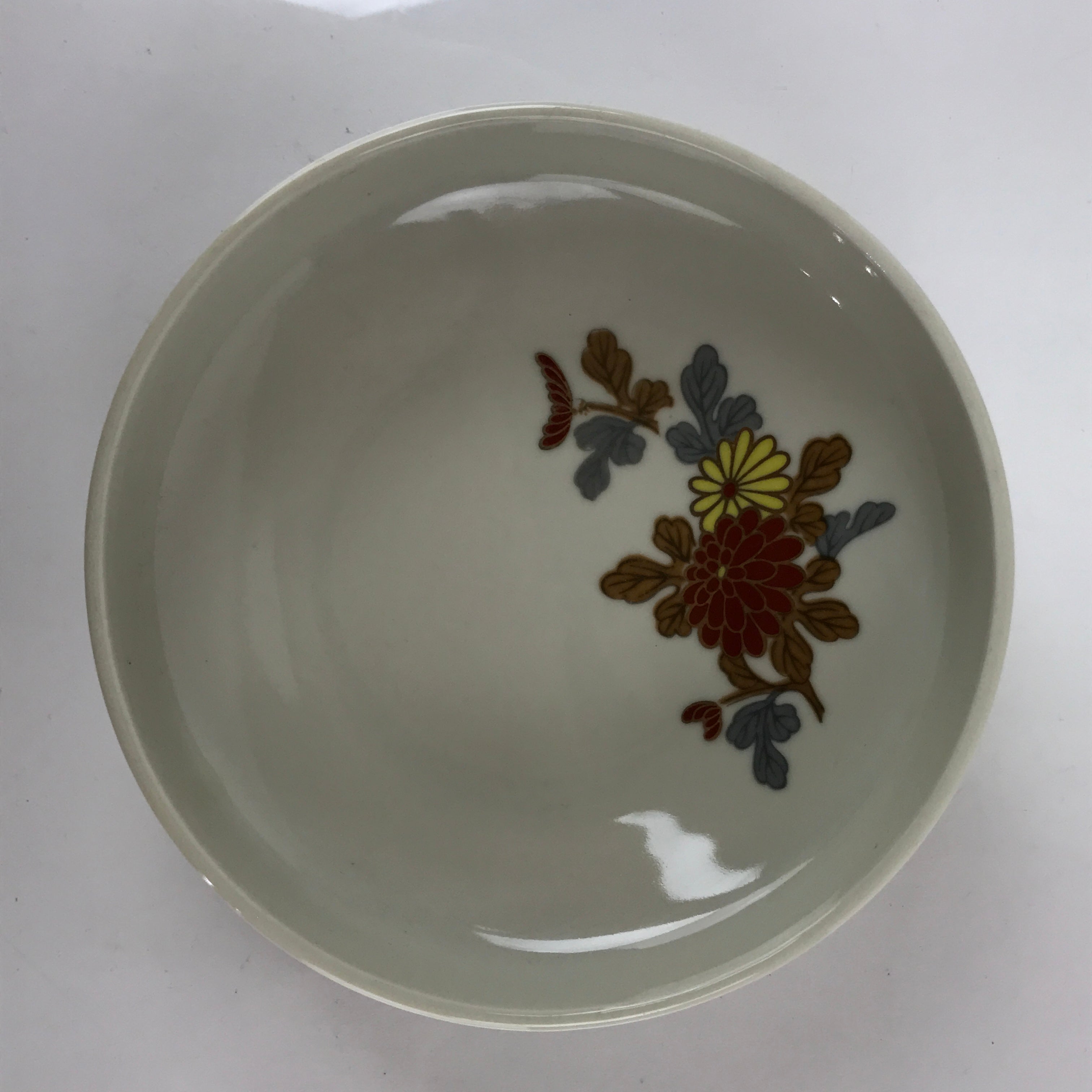 Japanese Porcelain Bowl Vtg Dish Sashimi Plate Beige Red Chrysanthemum PY896