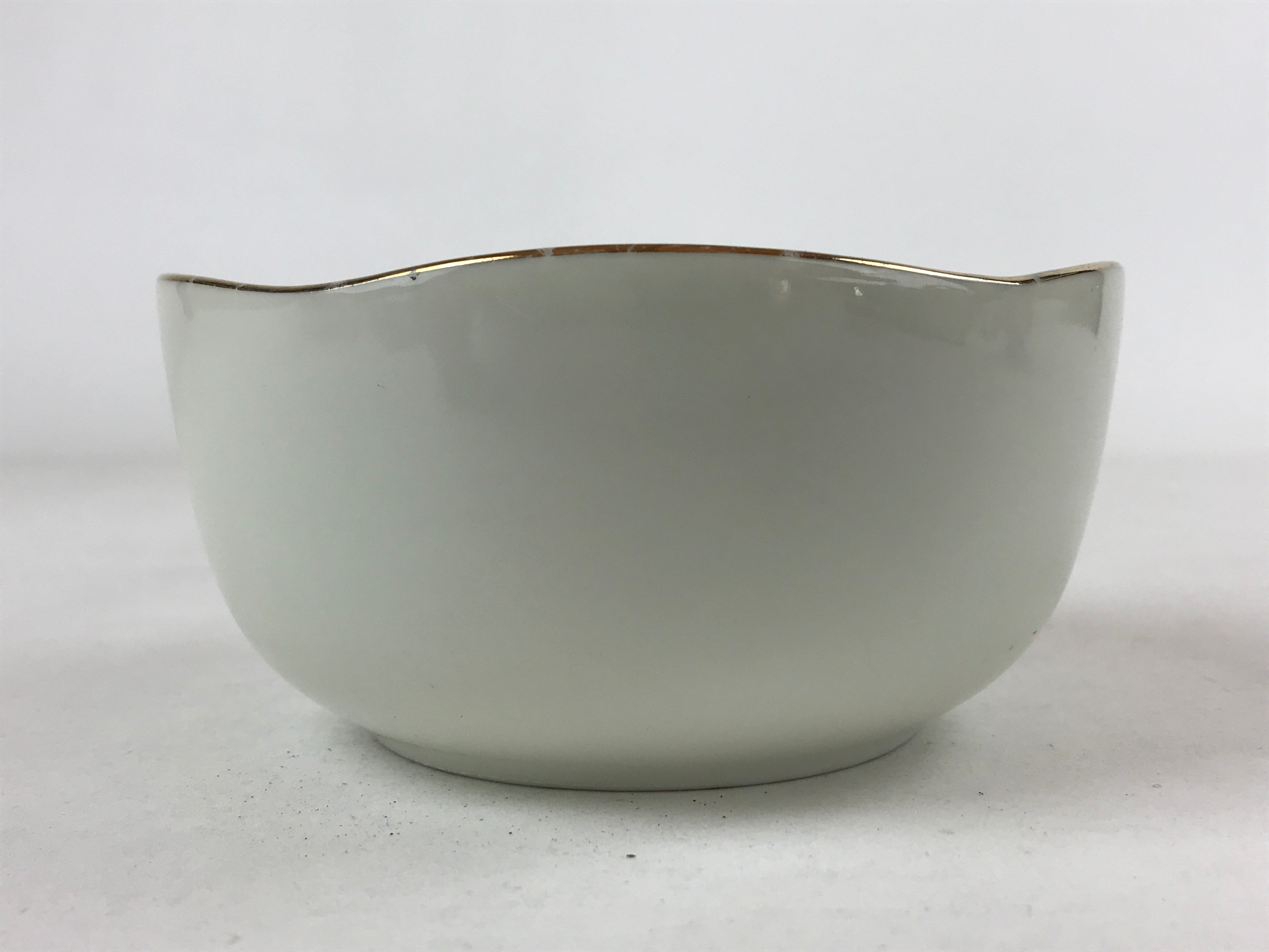 Japanese Porcelain Bowl Vtg Wavy Edge Chrysanthemum Floral White Red Gold PY594