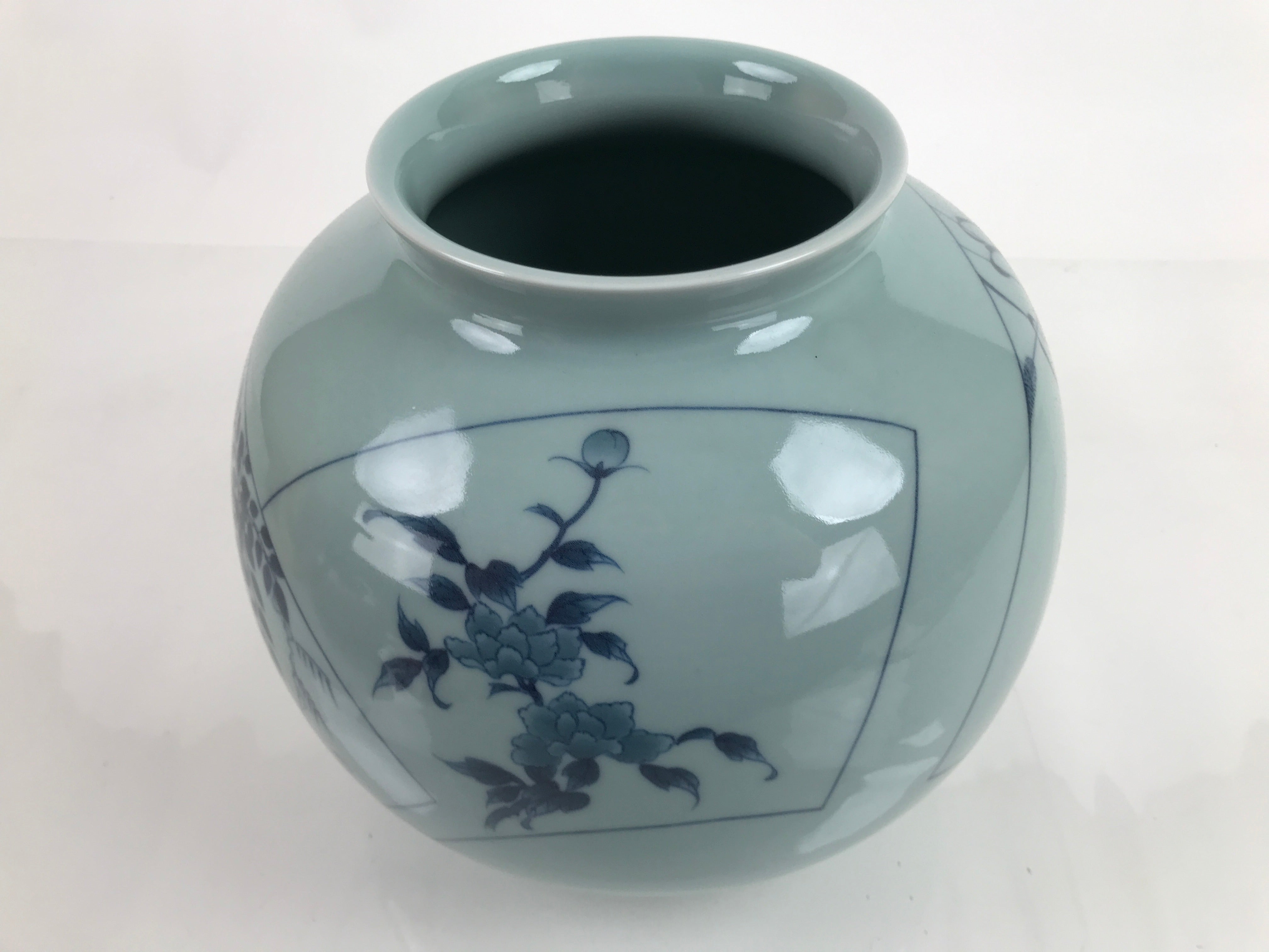 Japanese Porcelain Flower Vase Vtg Big Round Floral Blue Light Green Boxed PX745