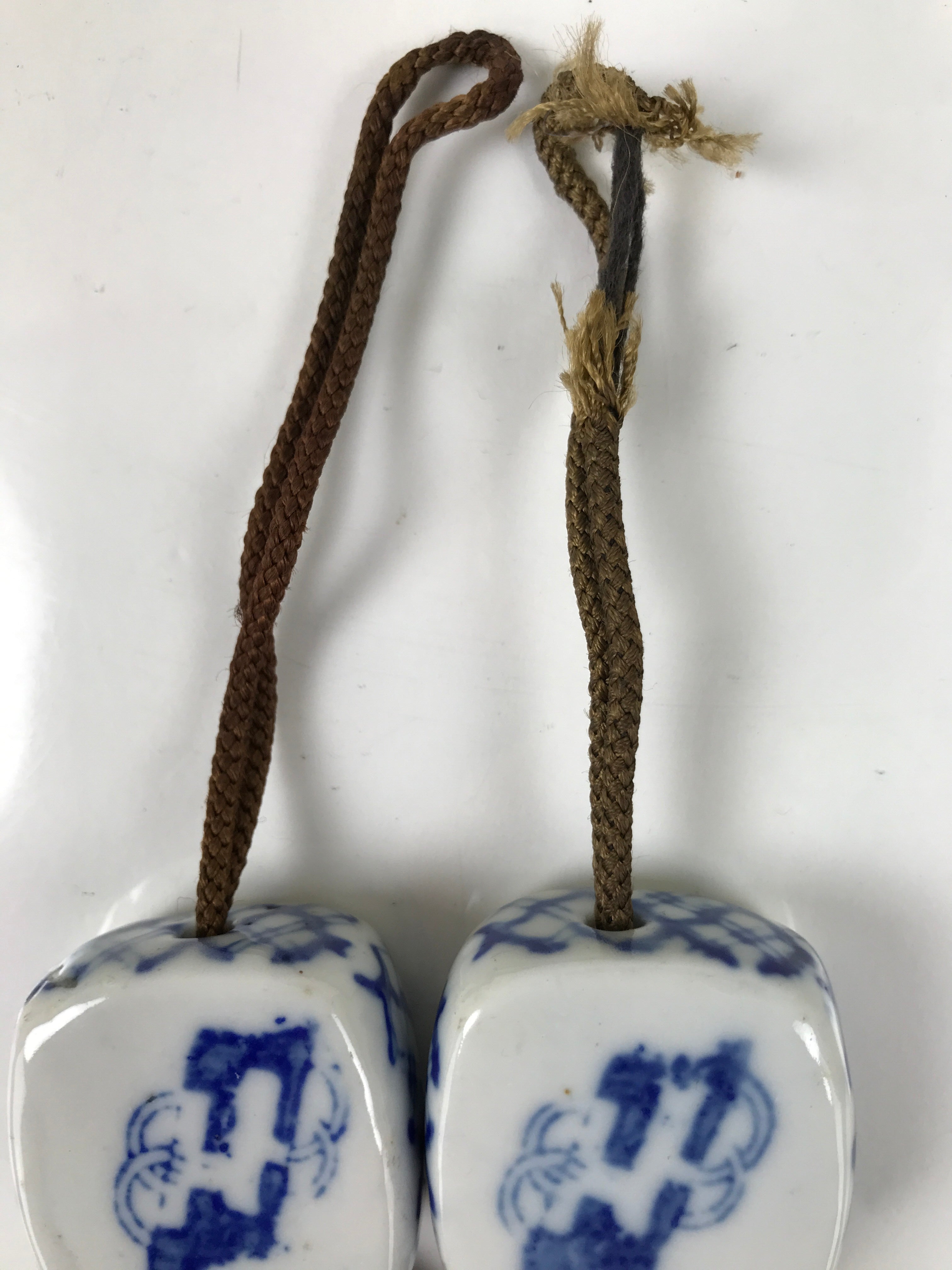 Japanese Porcelain Hanging Scroll Weights Vtg Fuchin Kakejiku Brown Tassel FC361