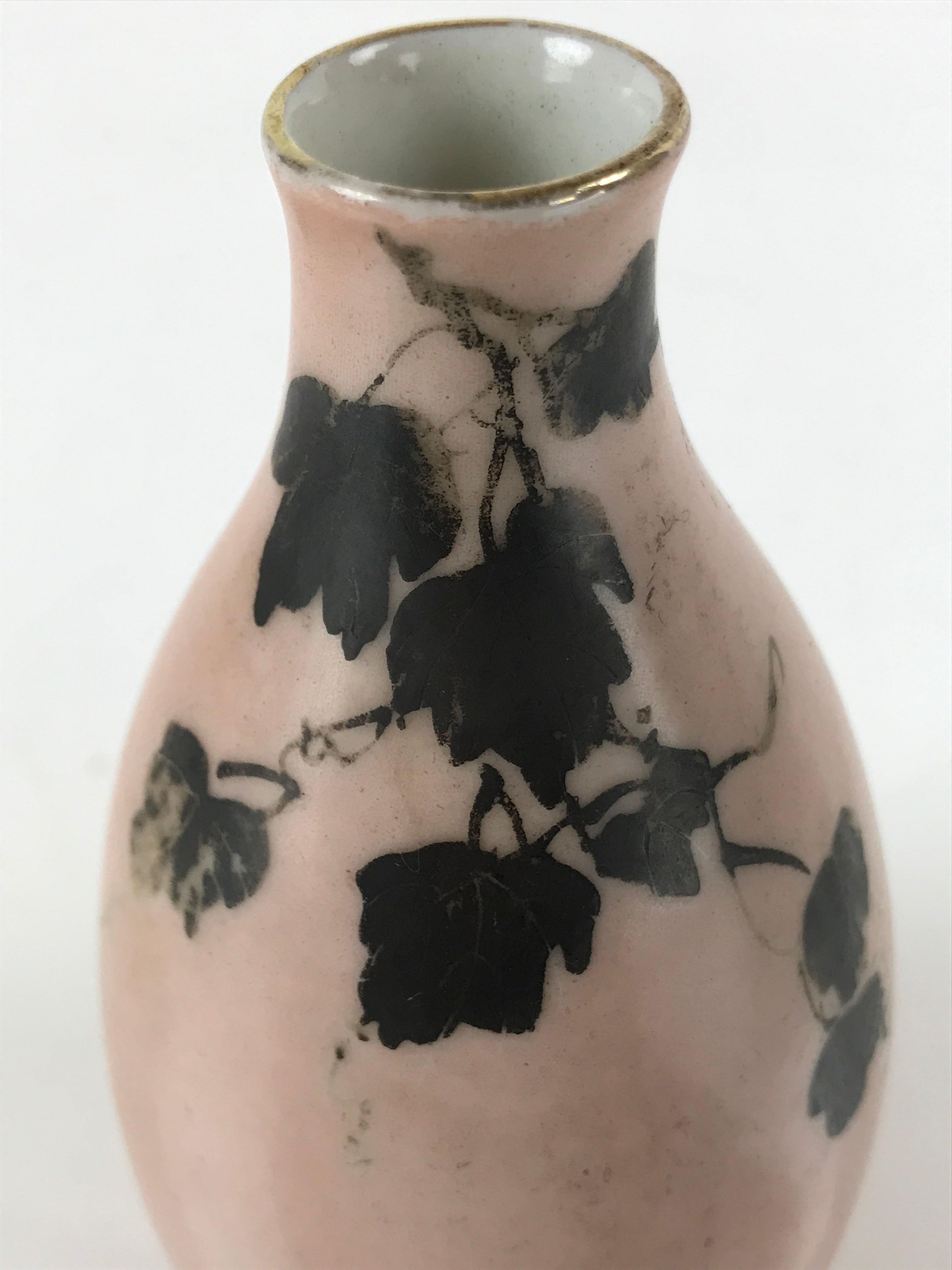 Japanese Porcelain Kutani Ware Sake Bottle Tokkuri Vtg Black Vines Pink TS660