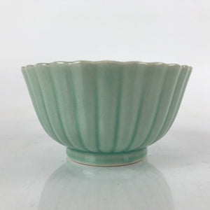 Japanese Porcelain Large Bowl Vtg Chrysanthemum Flower Shape Celadon PY903