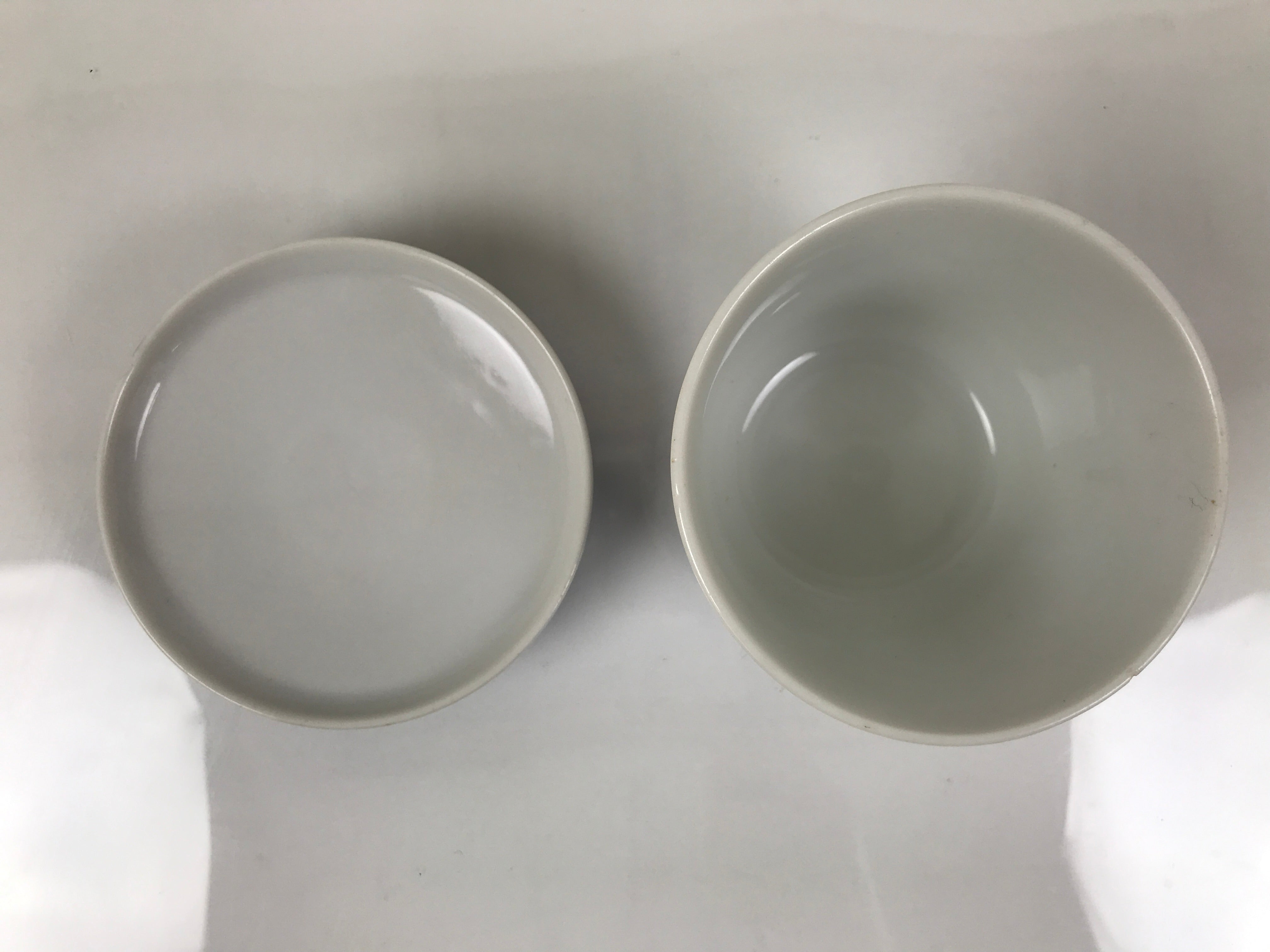 Japanese Porcelain Lidded Bowl Mushiwan White Blue Leaf Floral Sometsuke Y458