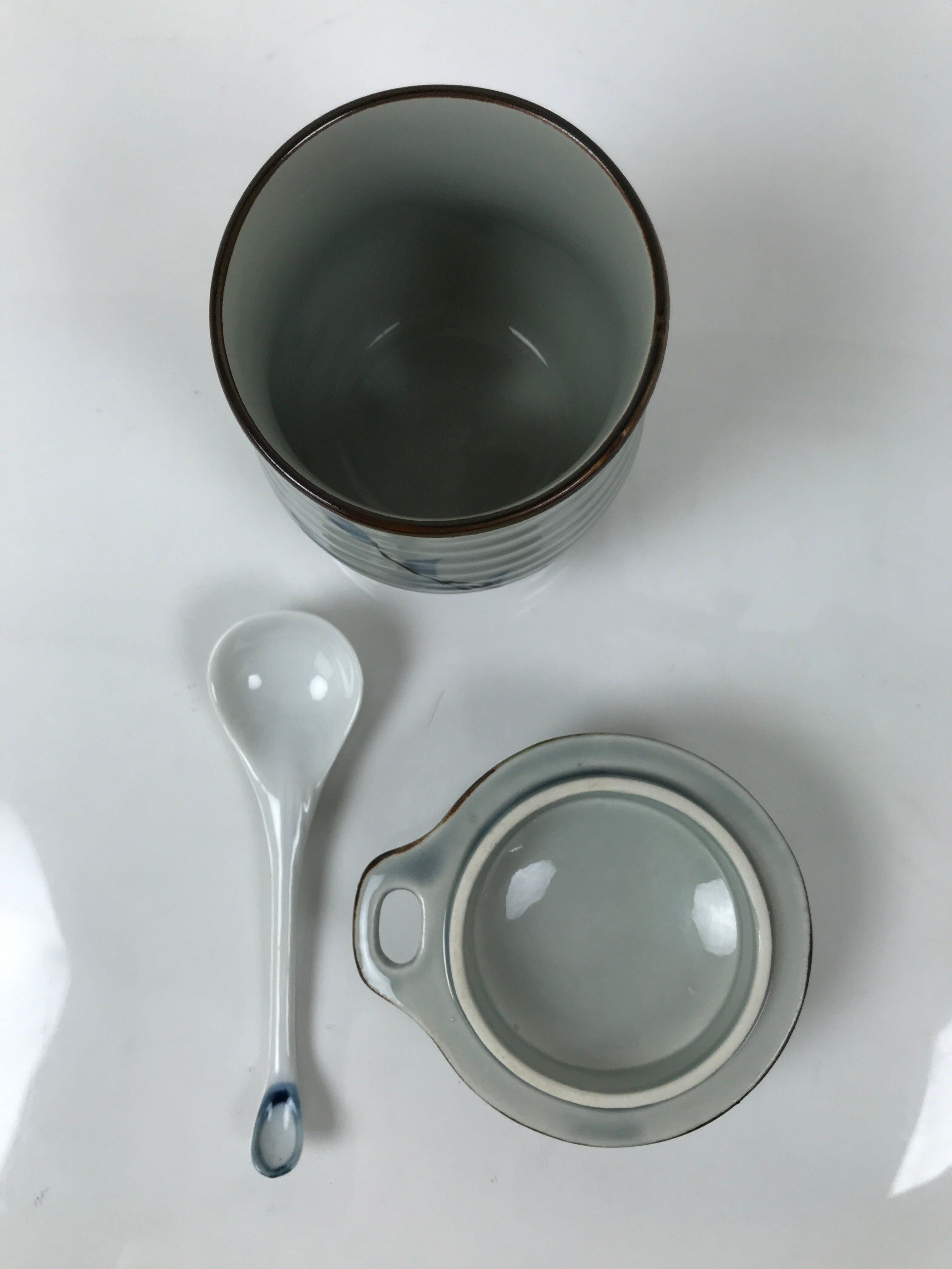 Japanese Porcelain Lidded Cup w/Spoon Pink Cherry Blossom Blue Container Y488