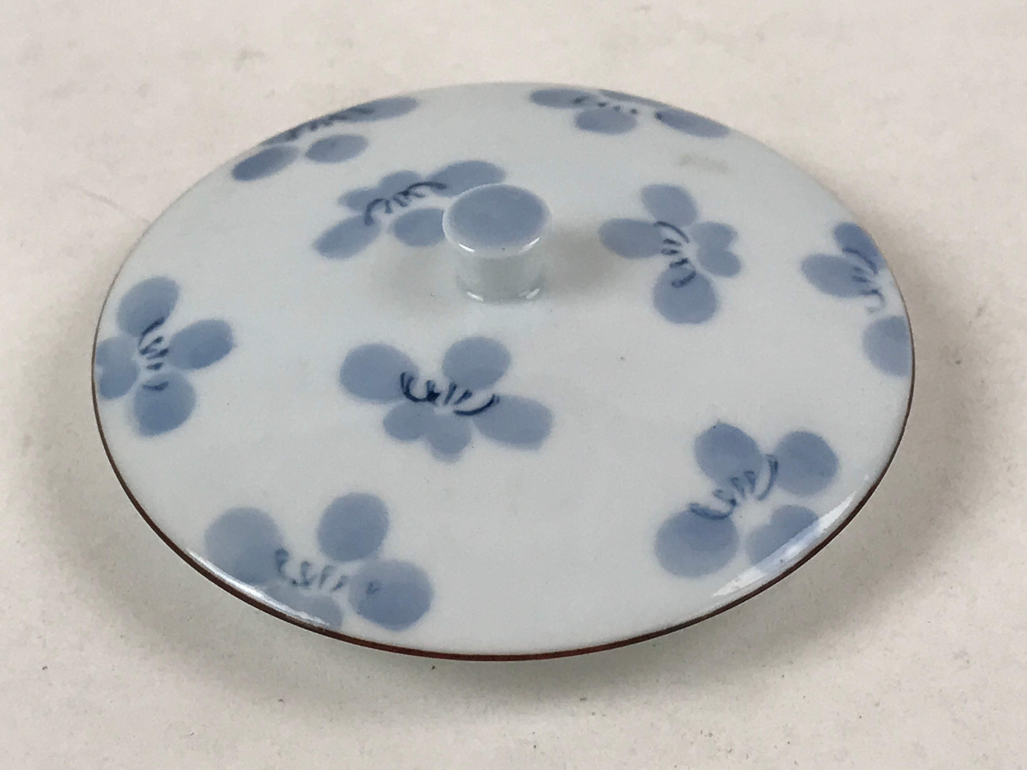 Japanese Porcelain Lidded Teacup Vtg Blue Flowers Chawan Pottery Yunomi TC384