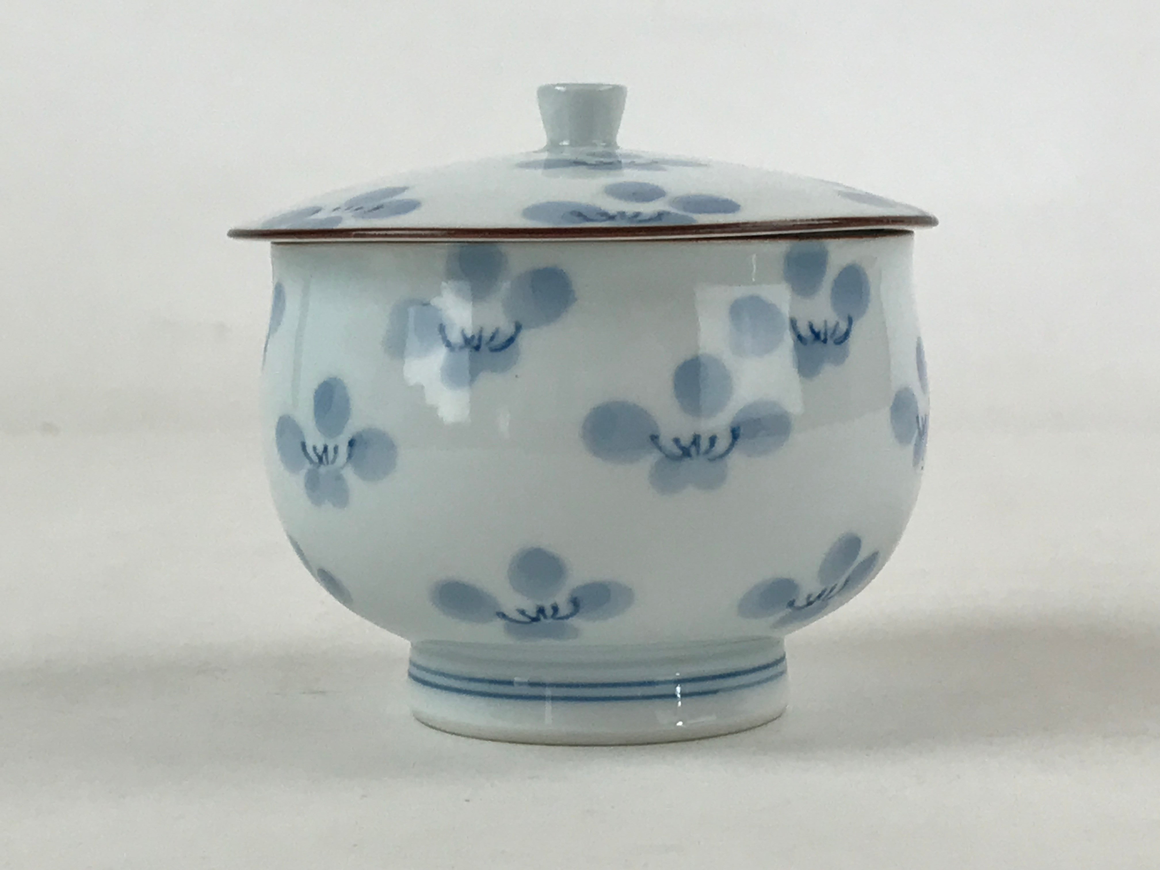 Japanese Porcelain Lidded Teacup Vtg Blue Flowers Chawan Pottery Yunomi TC384