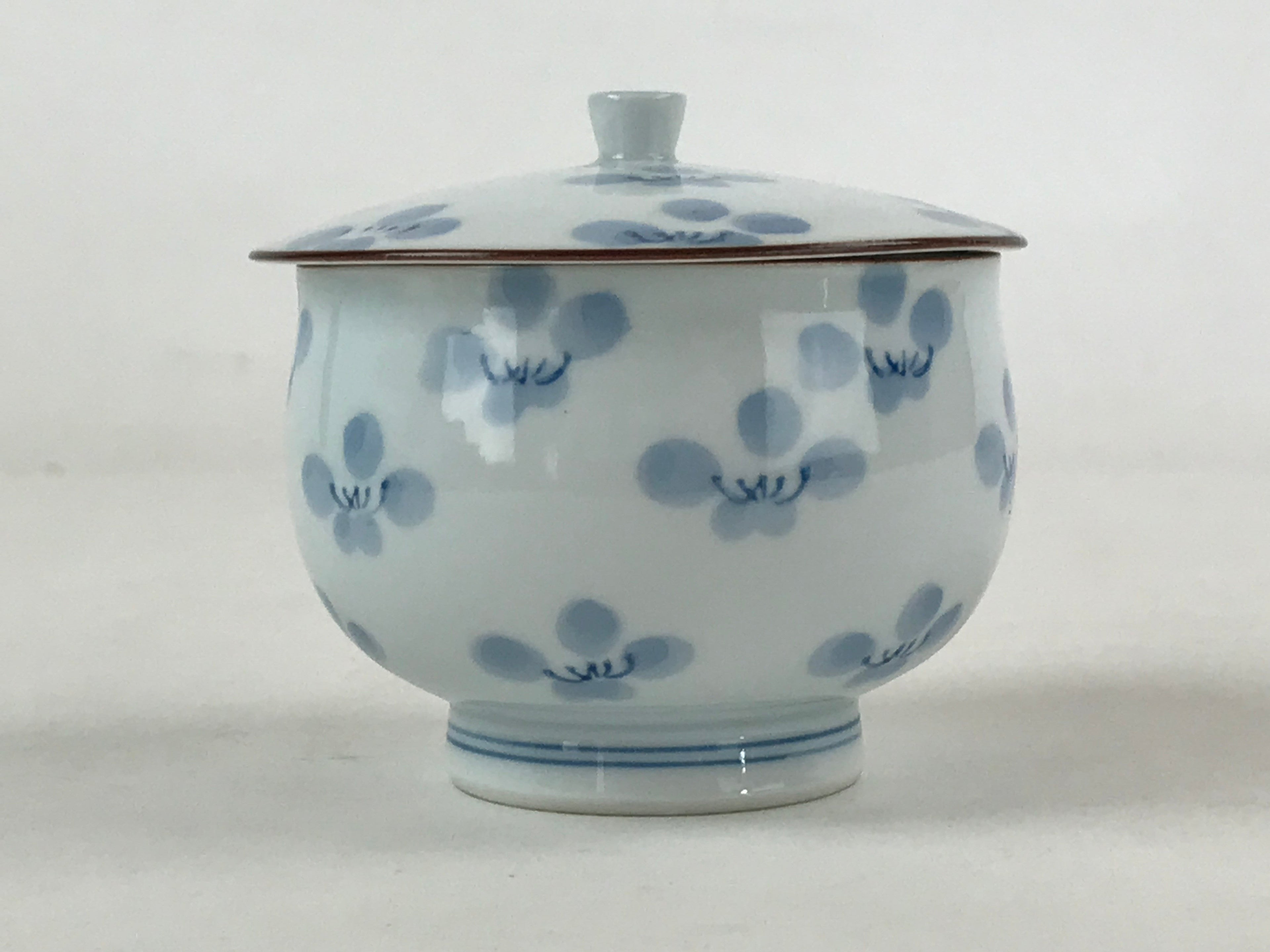 Japanese Porcelain Lidded Teacup Vtg Blue Flowers Chawan Pottery Yunomi TC384