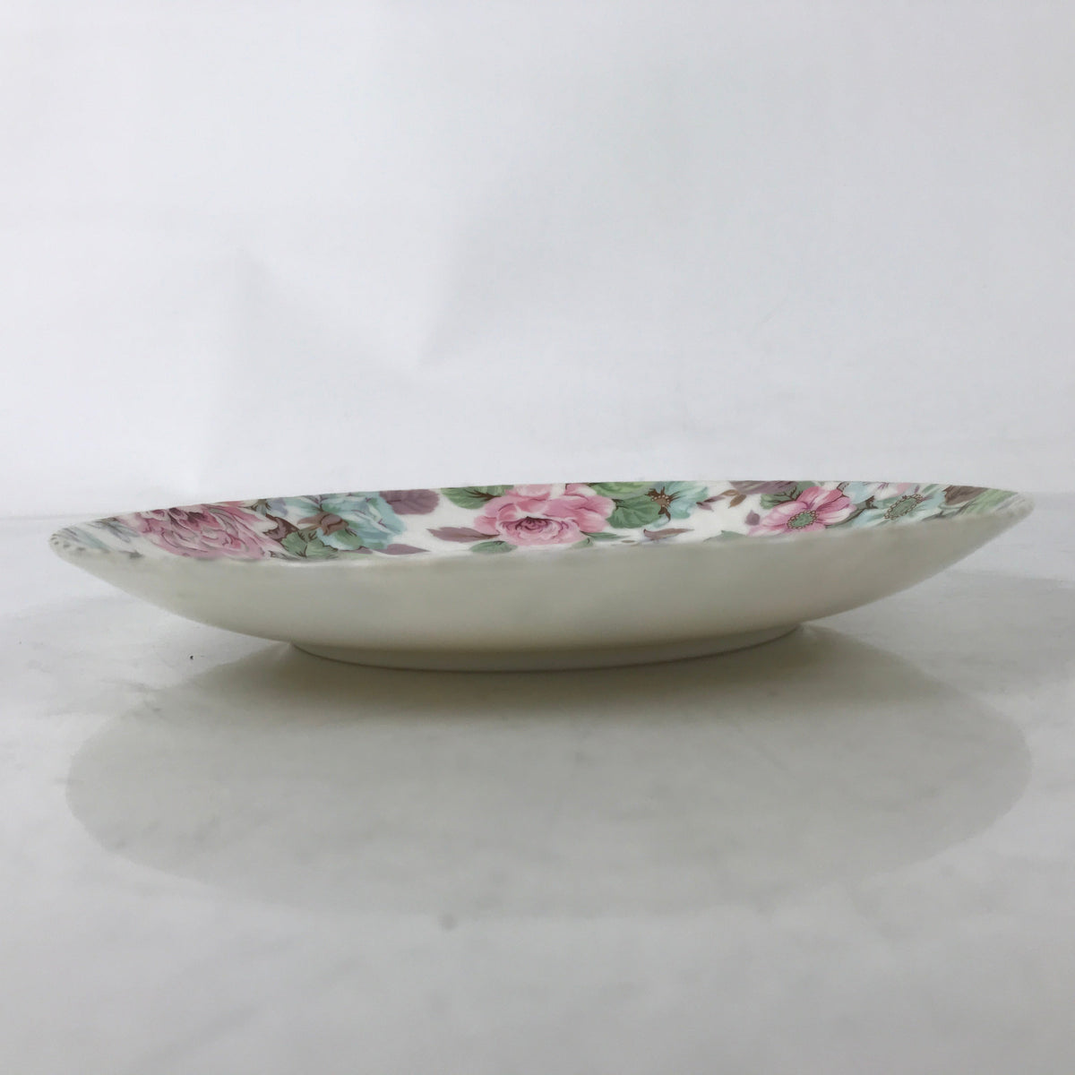 Japanese Porcelain Medium Serving Plate Chuzara Round Pink Floral Leaf Y242