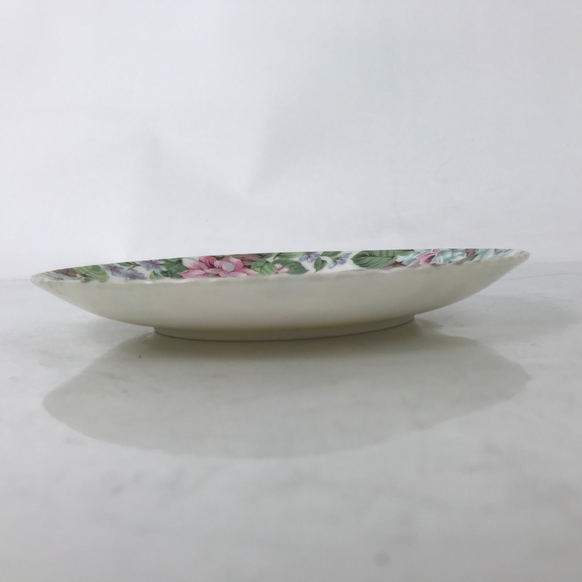 Japanese Porcelain Medium Serving Plate Chuzara Round Pink Floral Leaf Y242