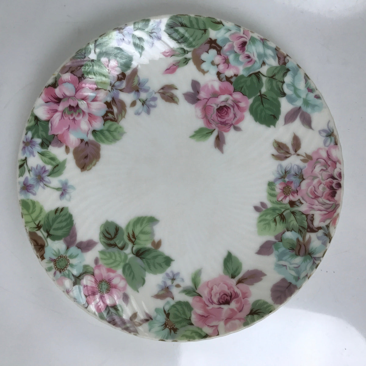 Japanese Porcelain Medium Serving Plate Chuzara Round Pink Floral Leaf Y242