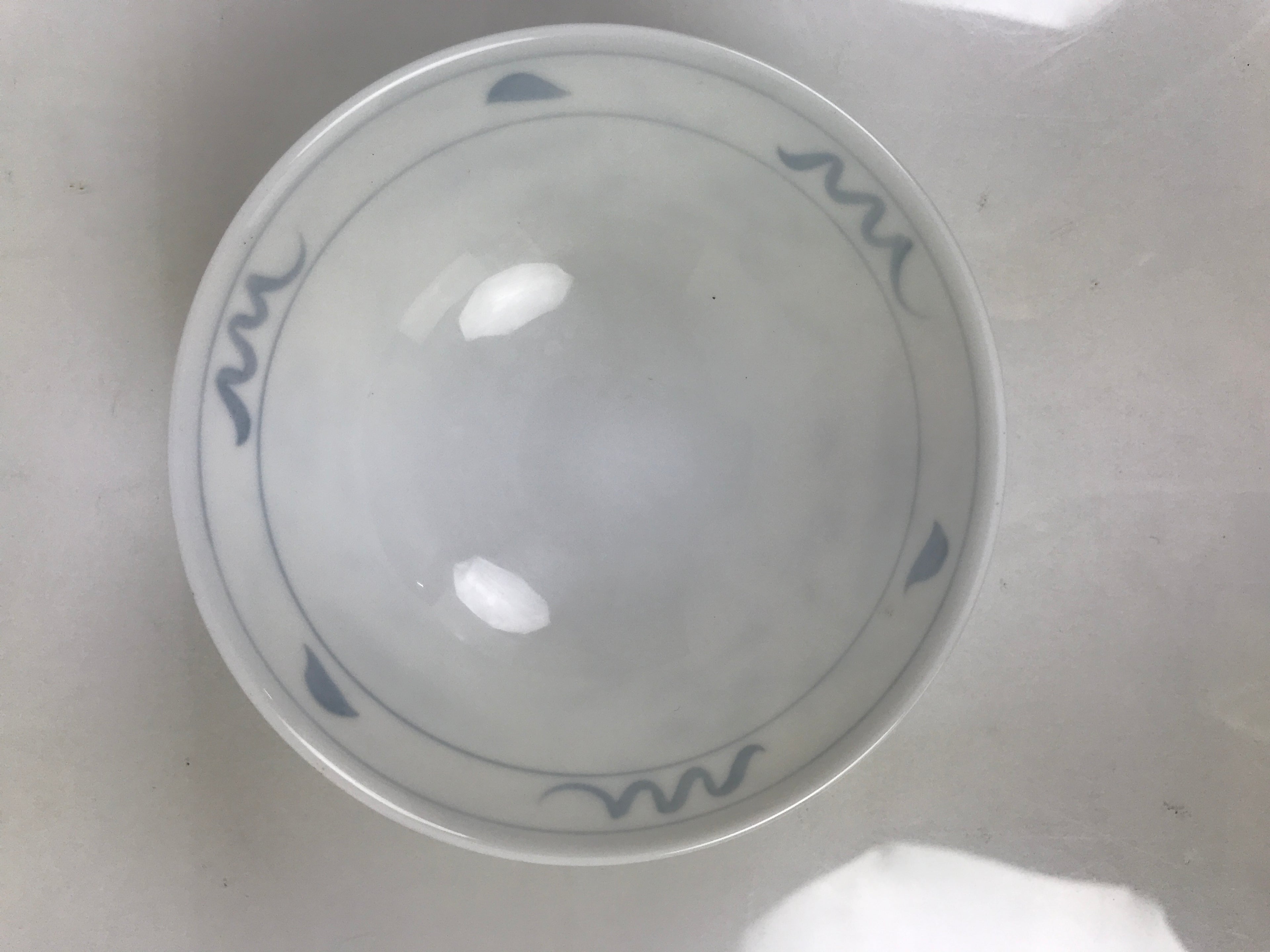 Japanese Porcelain Mino Ware Rice Bowl Chawan Vtg White Blue Plant Vine Tea Y494