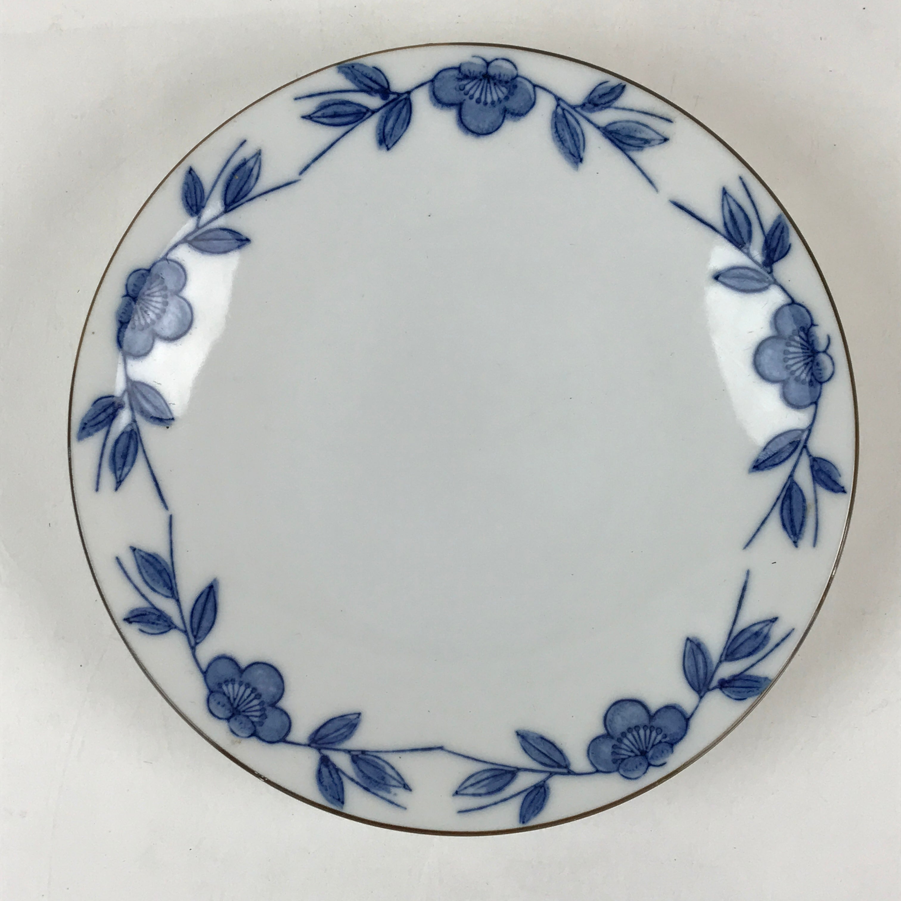 Japanese Porcelain Plate Blue Sometsuke Plum blossoms Flower Pattern Sara PY239