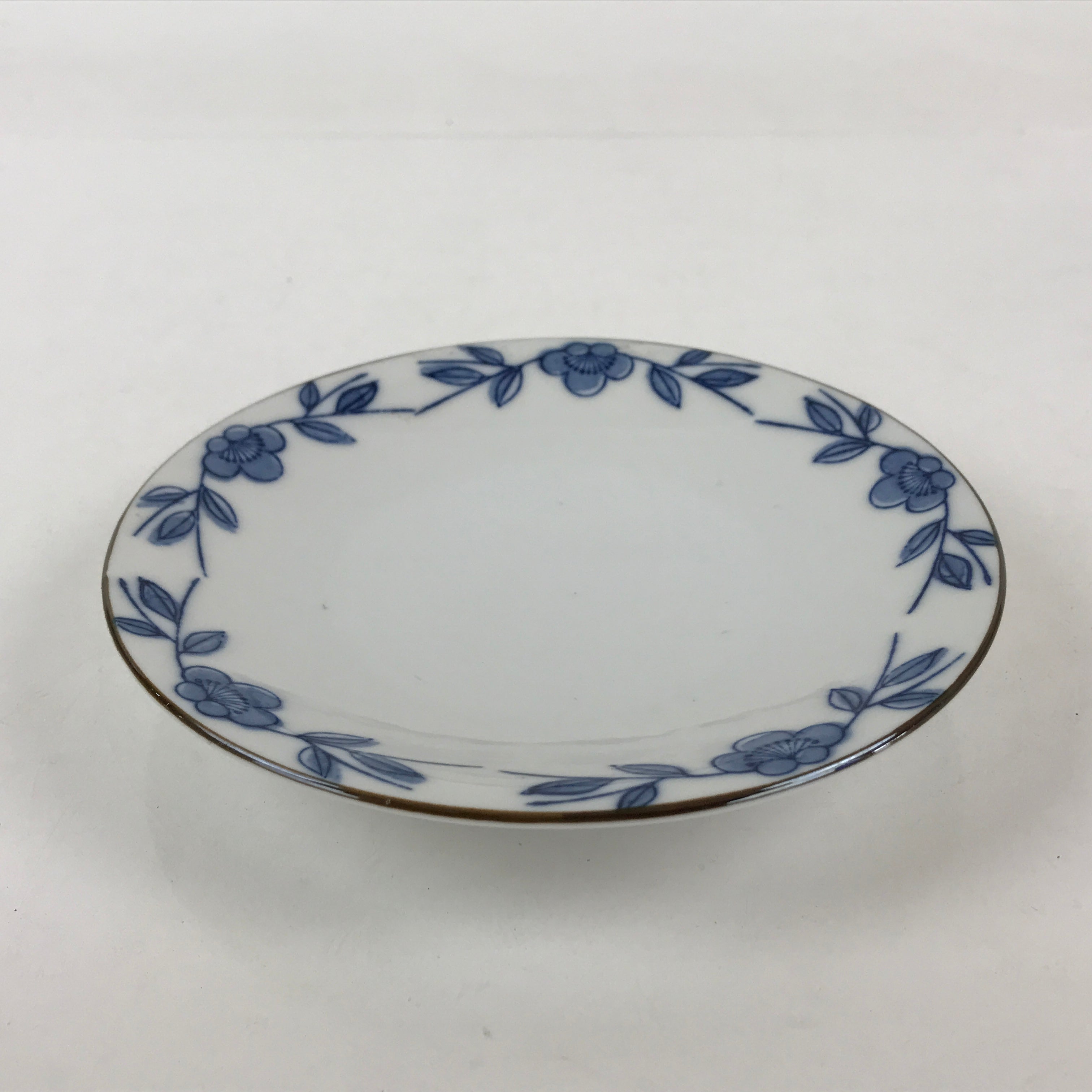 Japanese Porcelain Plate Blue Sometsuke Plum blossoms Flower Pattern Sara PY240