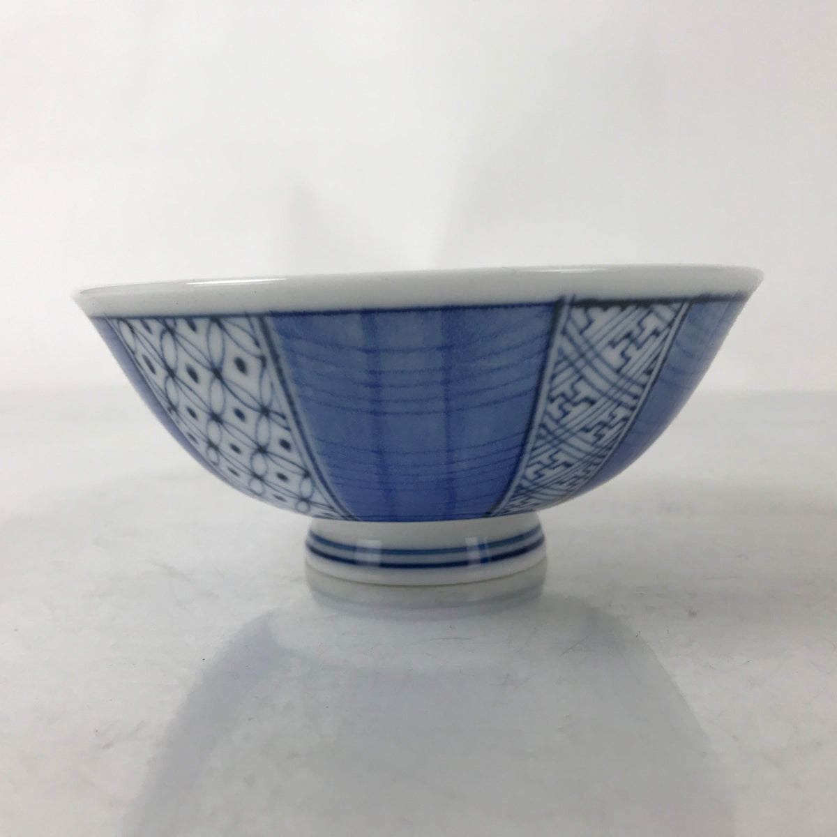 Japanese Porcelain Rice Bowl Owan Kobachi White Blue Sometsuke Traditional Y266