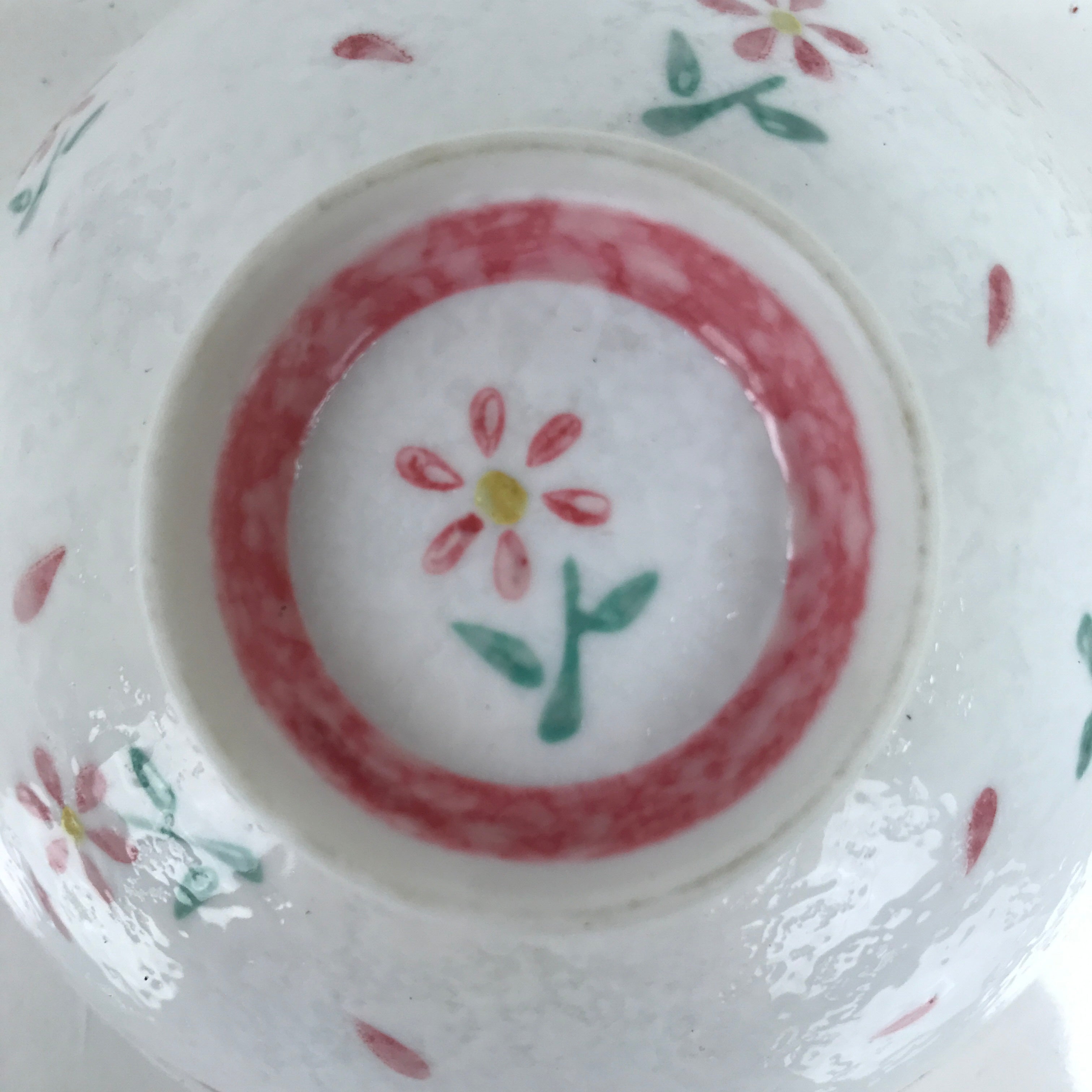 Japanese Porcelain Rice Bowl Owan Vtg Wide Textured White Pink Petal Flowers Y49