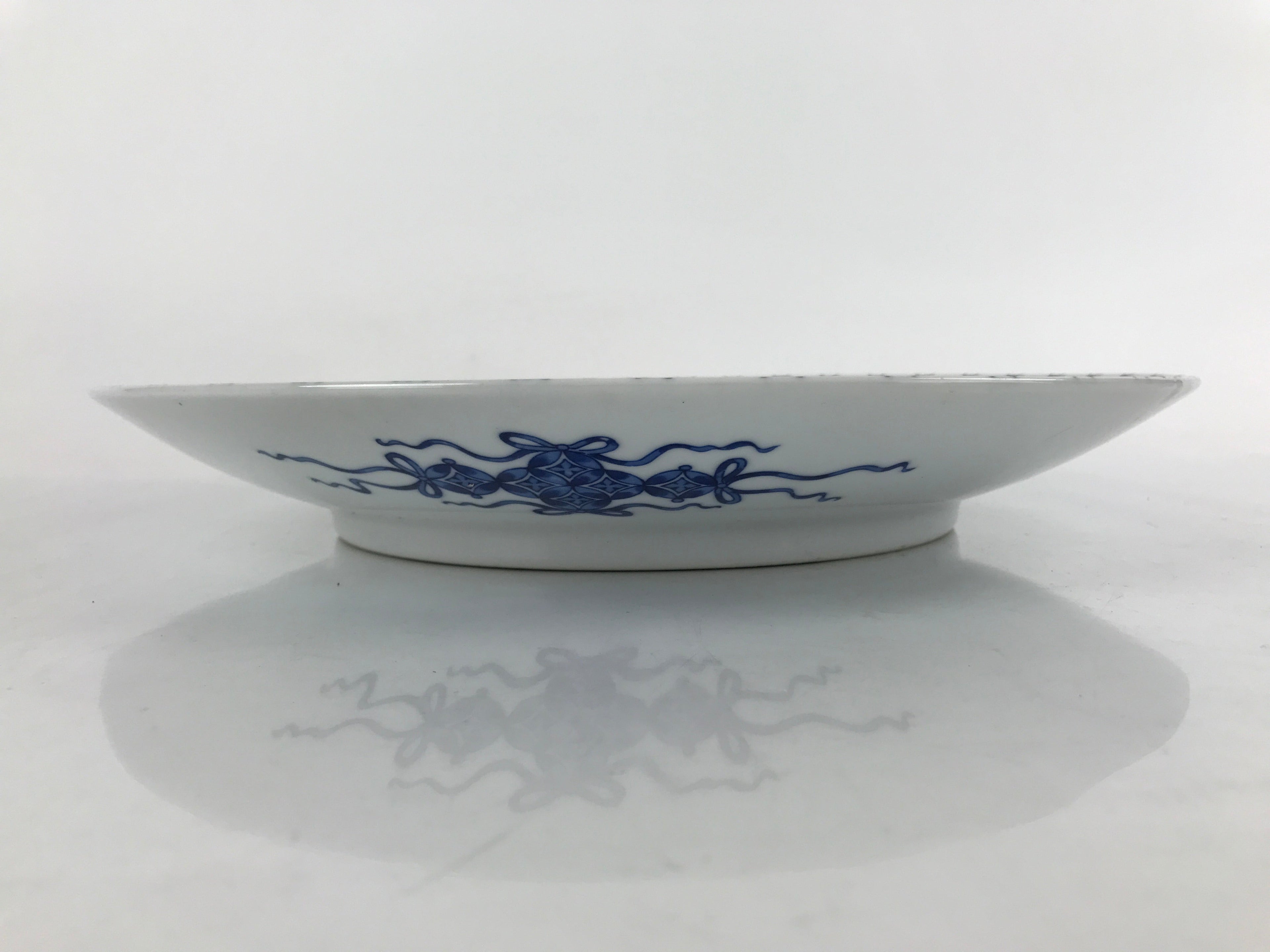 Japanese Porcelain Round Large Plate Vtg Mesh Net Ami Pattern White Blue PY753