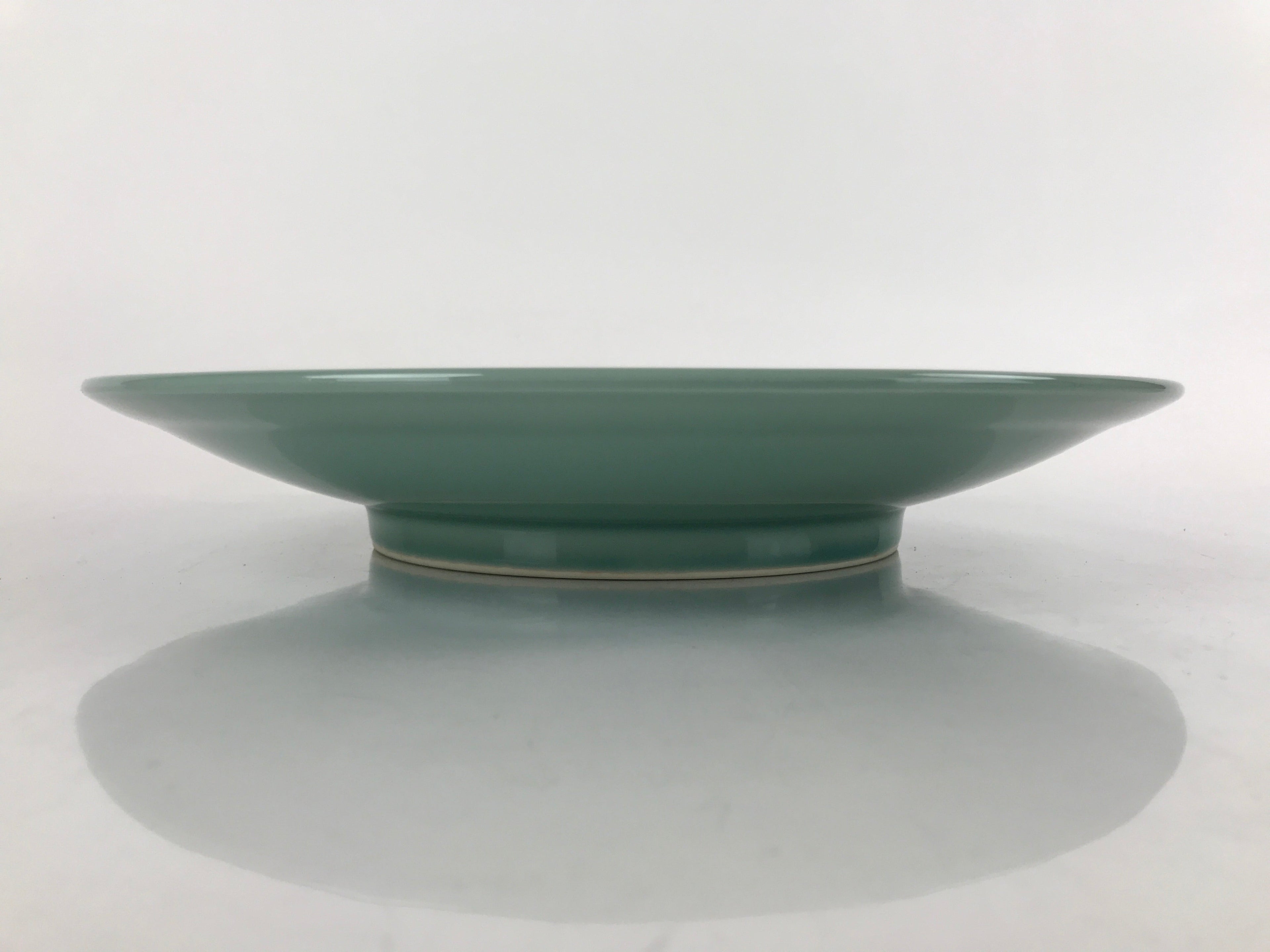 Japanese Porcelain Round Large Plate Vtg Ozara Simple Celadon Green PY755