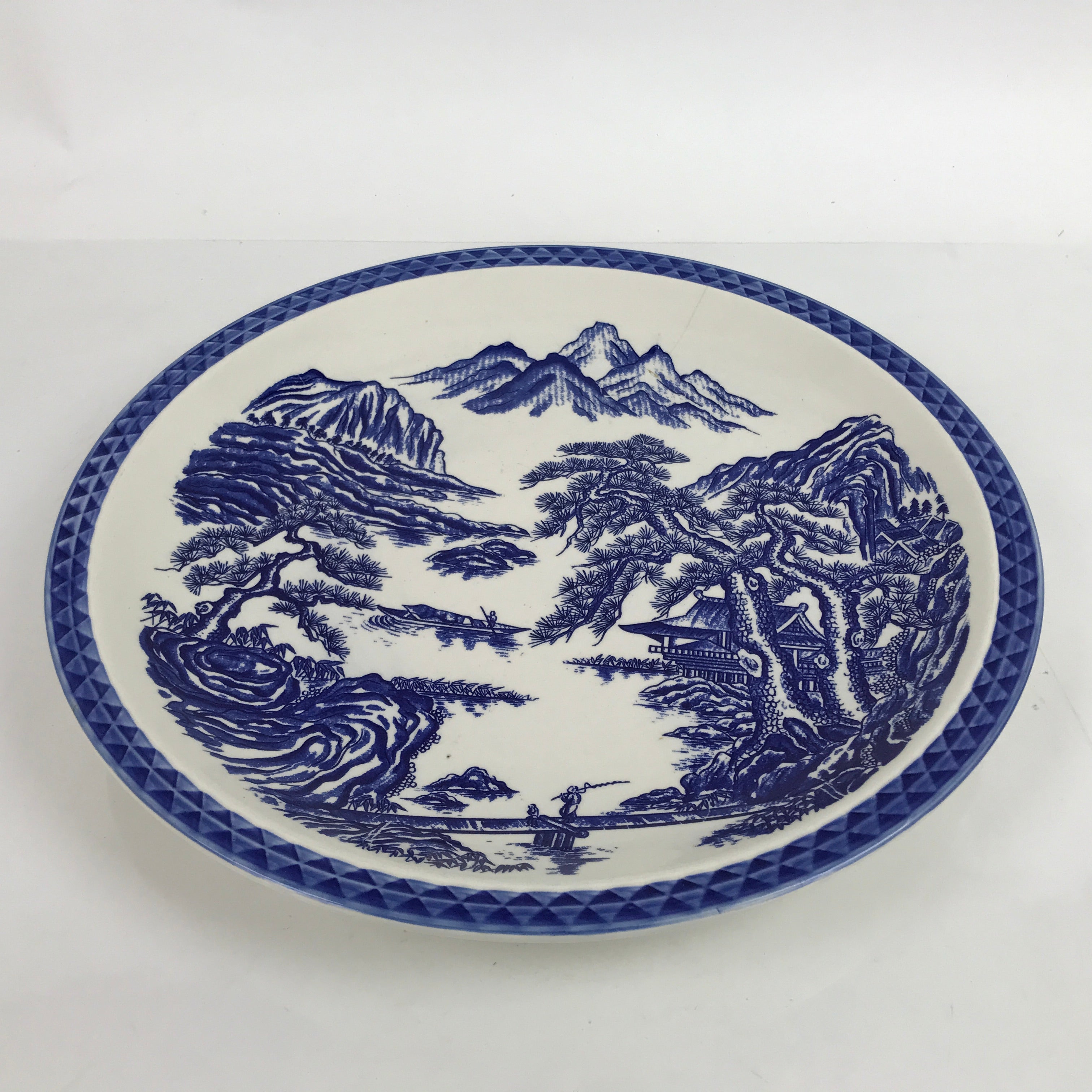 Japanese Porcelain Round Large Plate Vtg Pine Mountain Scenery White Blue Y59