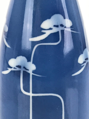 Japanese Porcelain Sake Bottle Tokkuri Vtg Ichi-Go Blue White Pine Matsu TS718