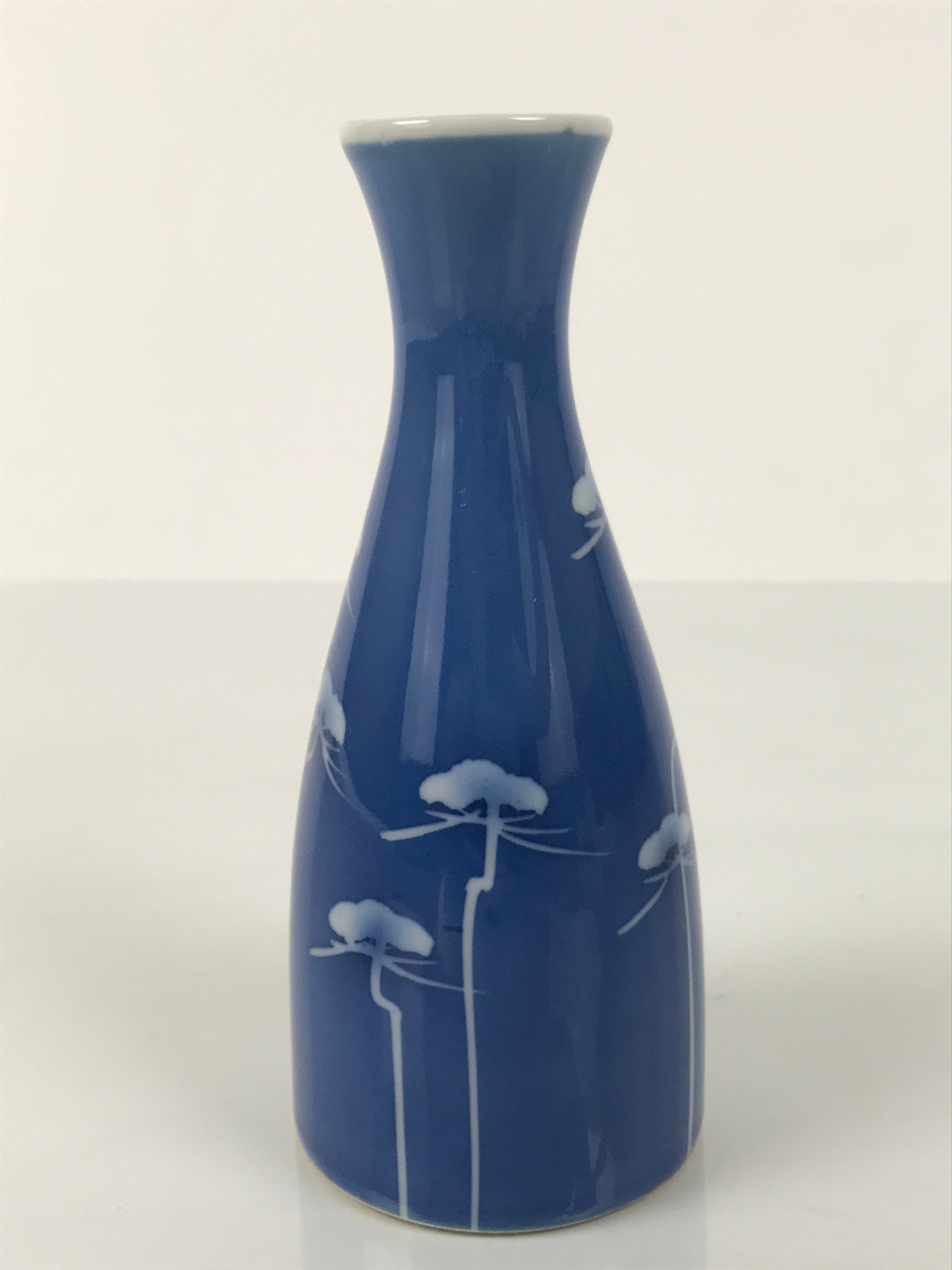 Japanese Porcelain Sake Bottle Tokkuri Vtg Ichi-Go Blue White Pine Matsu TS840