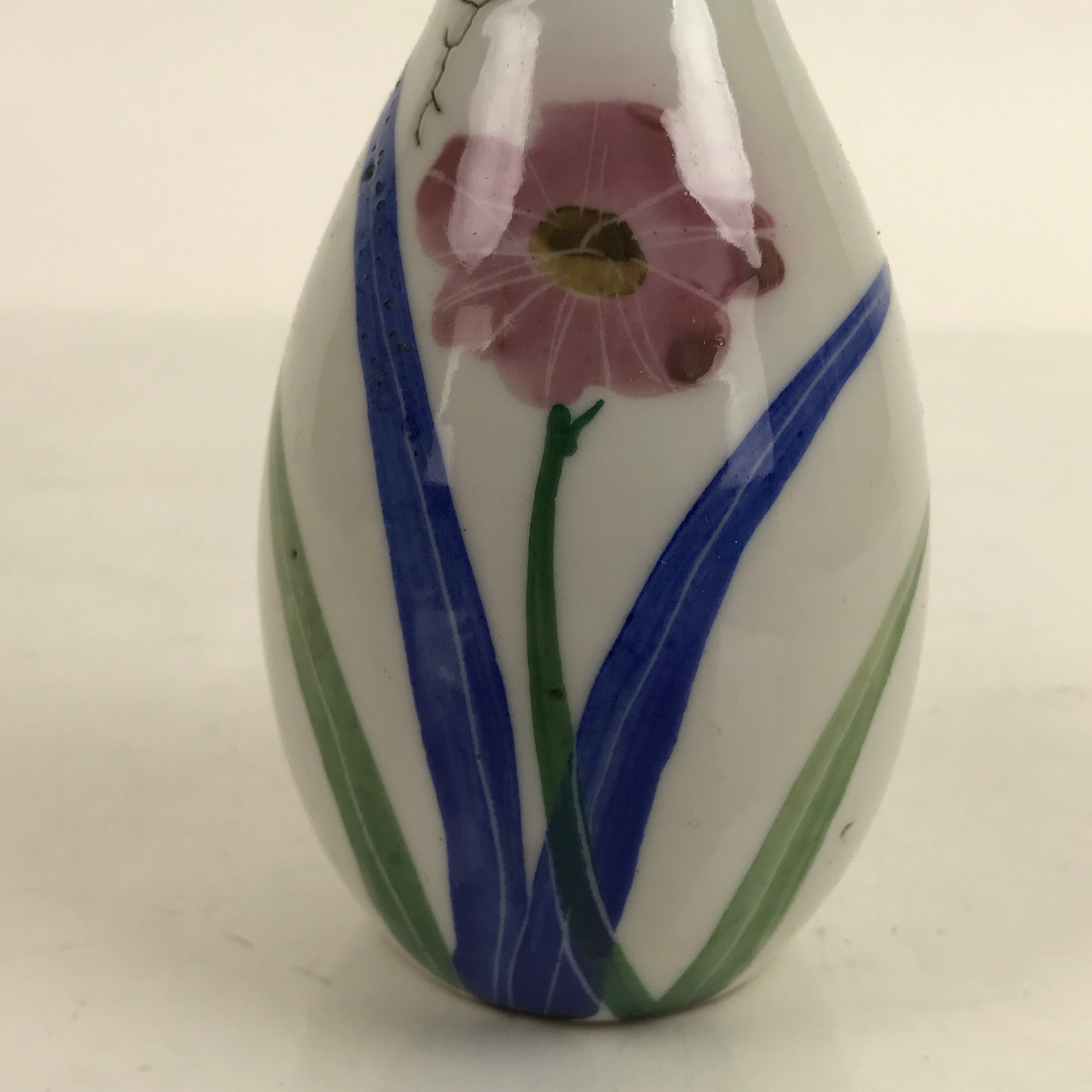 Japanese Porcelain Sake Bottle Tokkuri Vtg Ichi-Go Pink Flower White Blue TS714