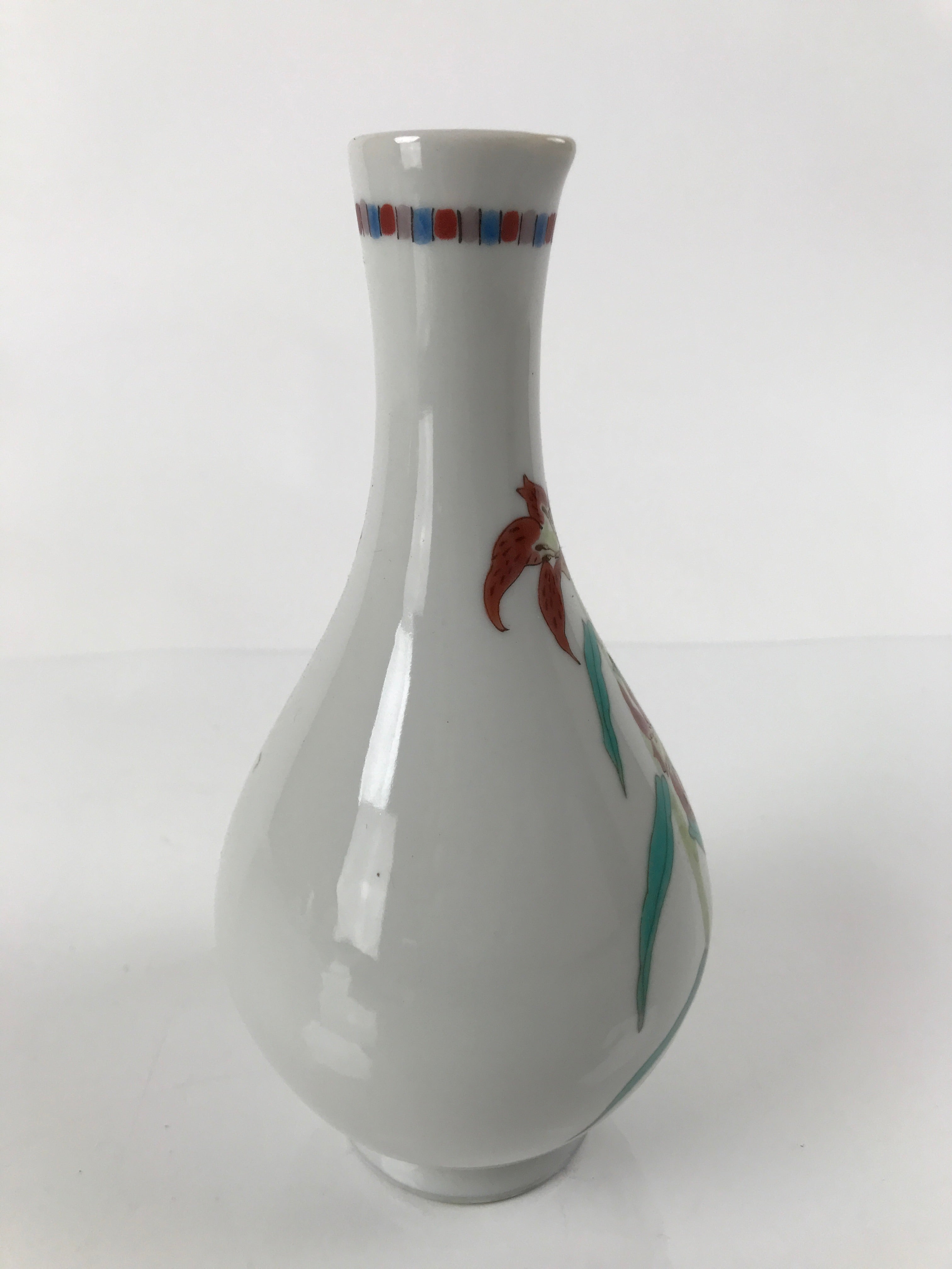 Japanese Porcelain Sake Bottle Tokkuri Vtg Jun Takekoshi Red Lilies Design TS641