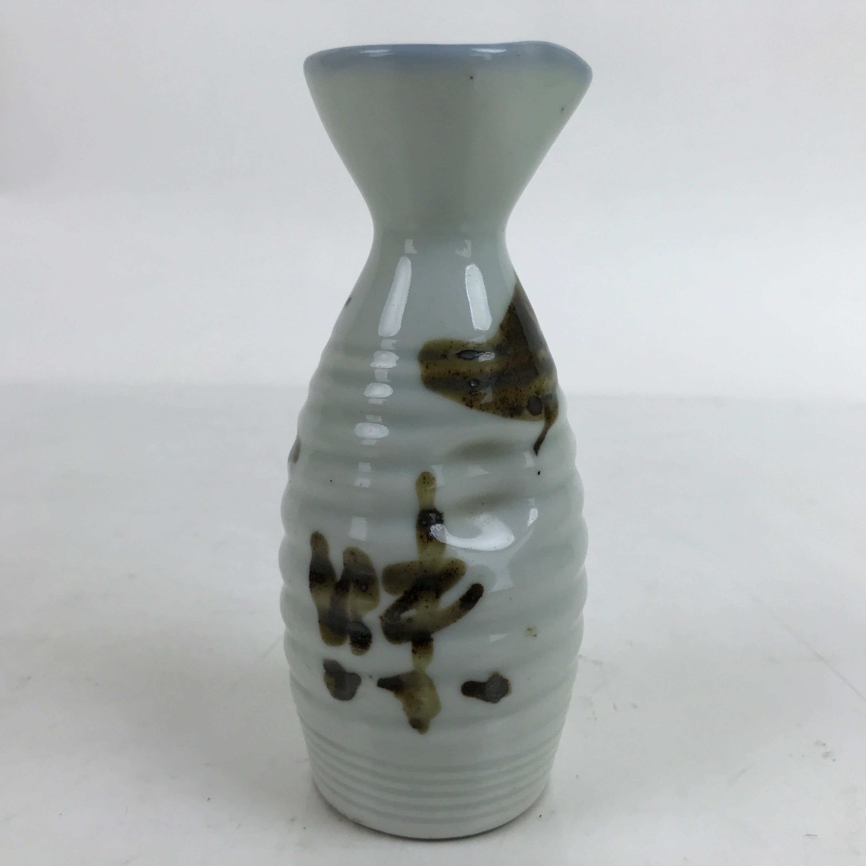 Japanese Porcelain Sake Bottle Tokkuri Vtg Wavy Grip Calligraphy White TS724