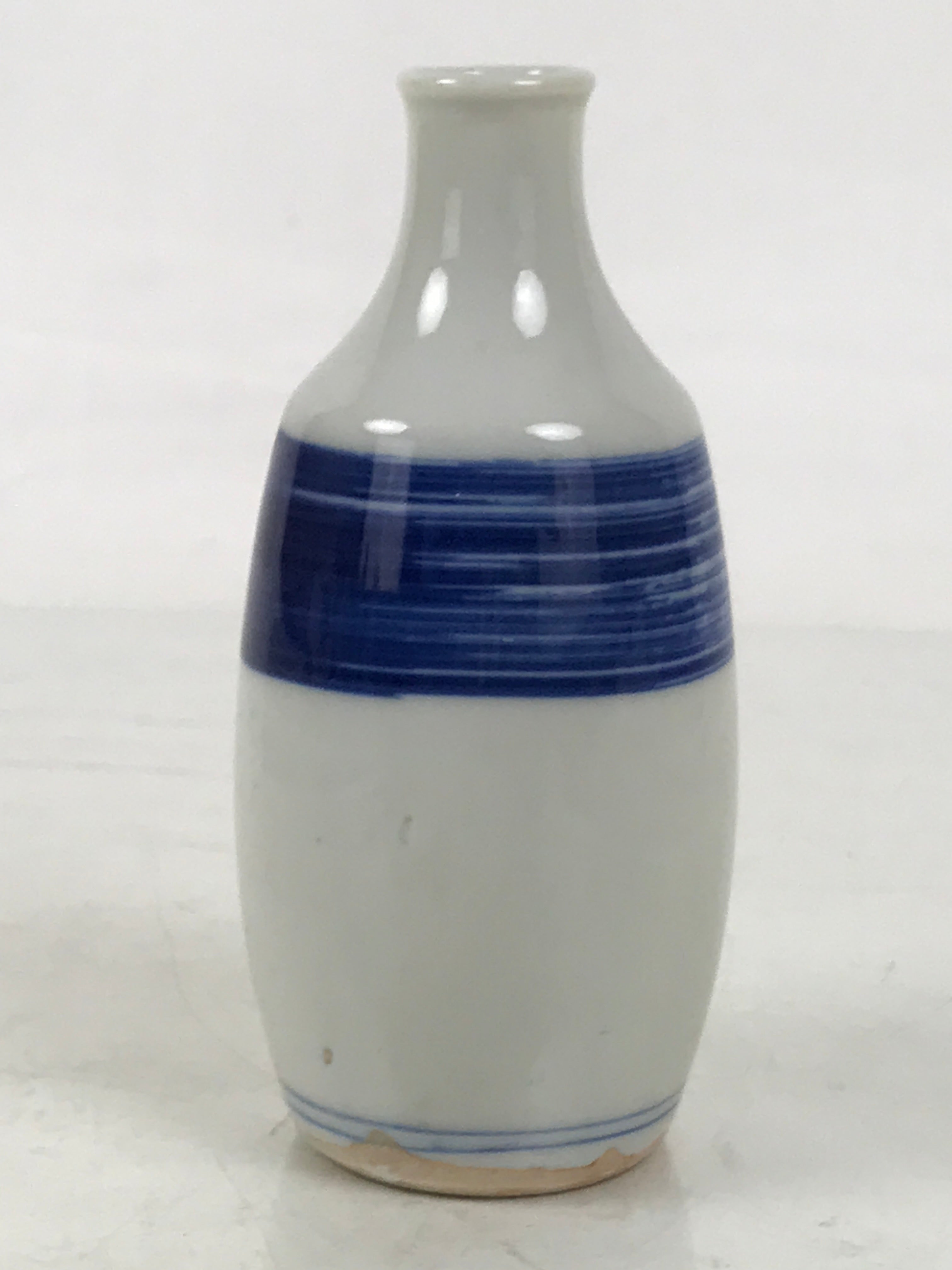 Japanese Porcelain Sake Bottle Tokkuri White Blue Sometsuke Brush Stroke TS827