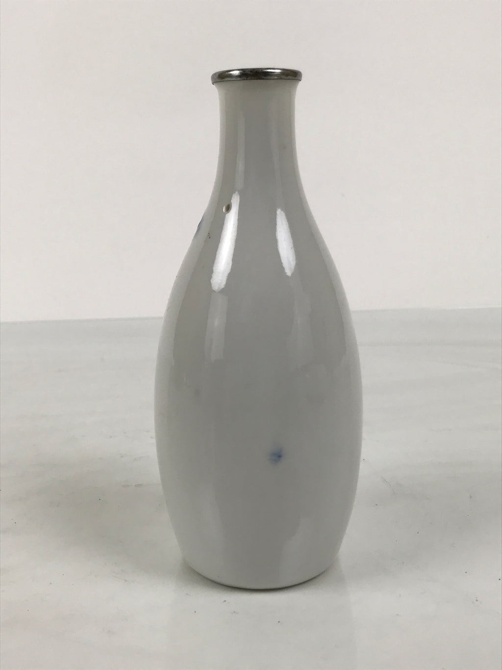 Japanese Porcelain Sake Bottle Tokkuri White Blue Water Strider Whirlpool TS923