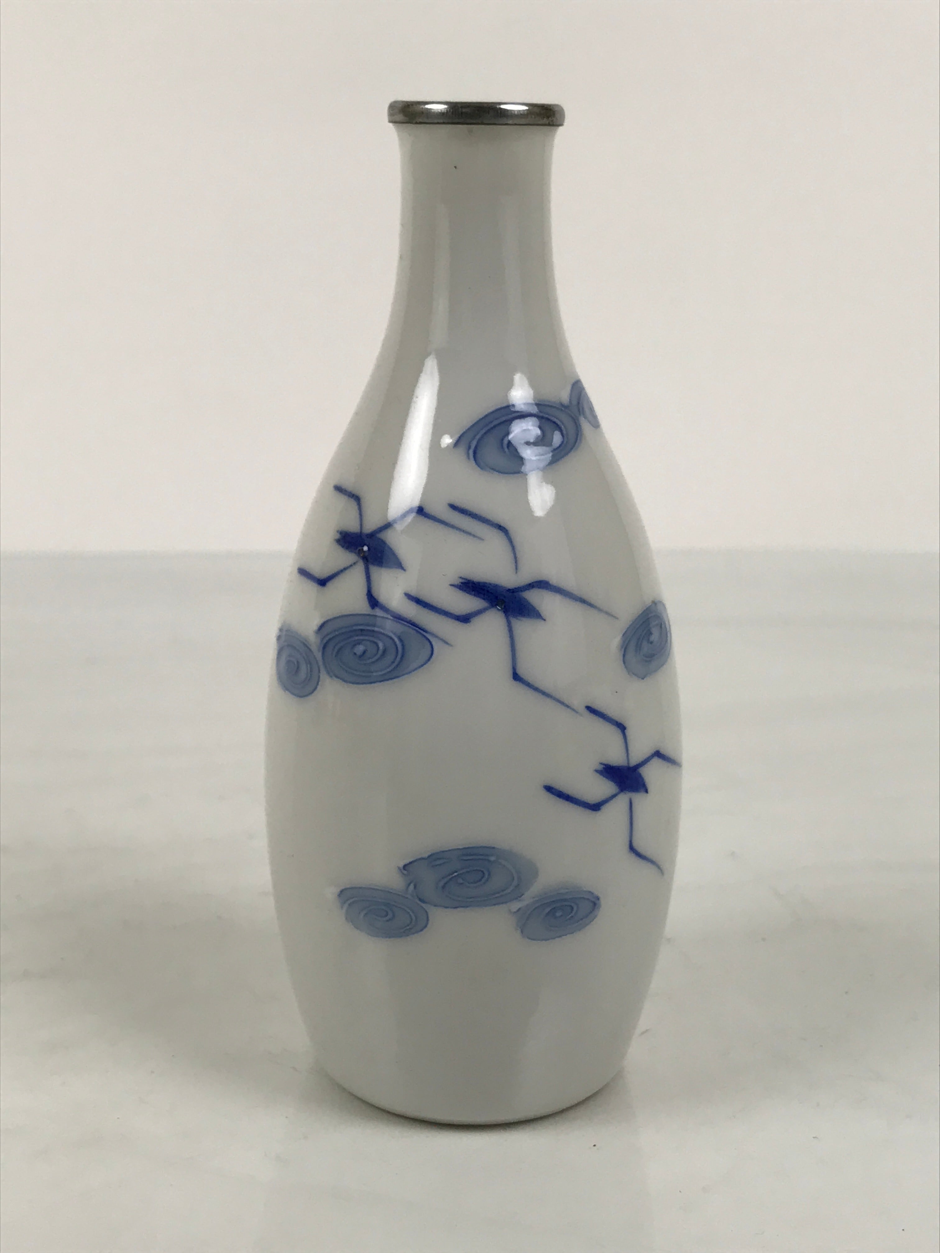 Japanese Sake Bottle (Tokkuri) | chidorivintage.com