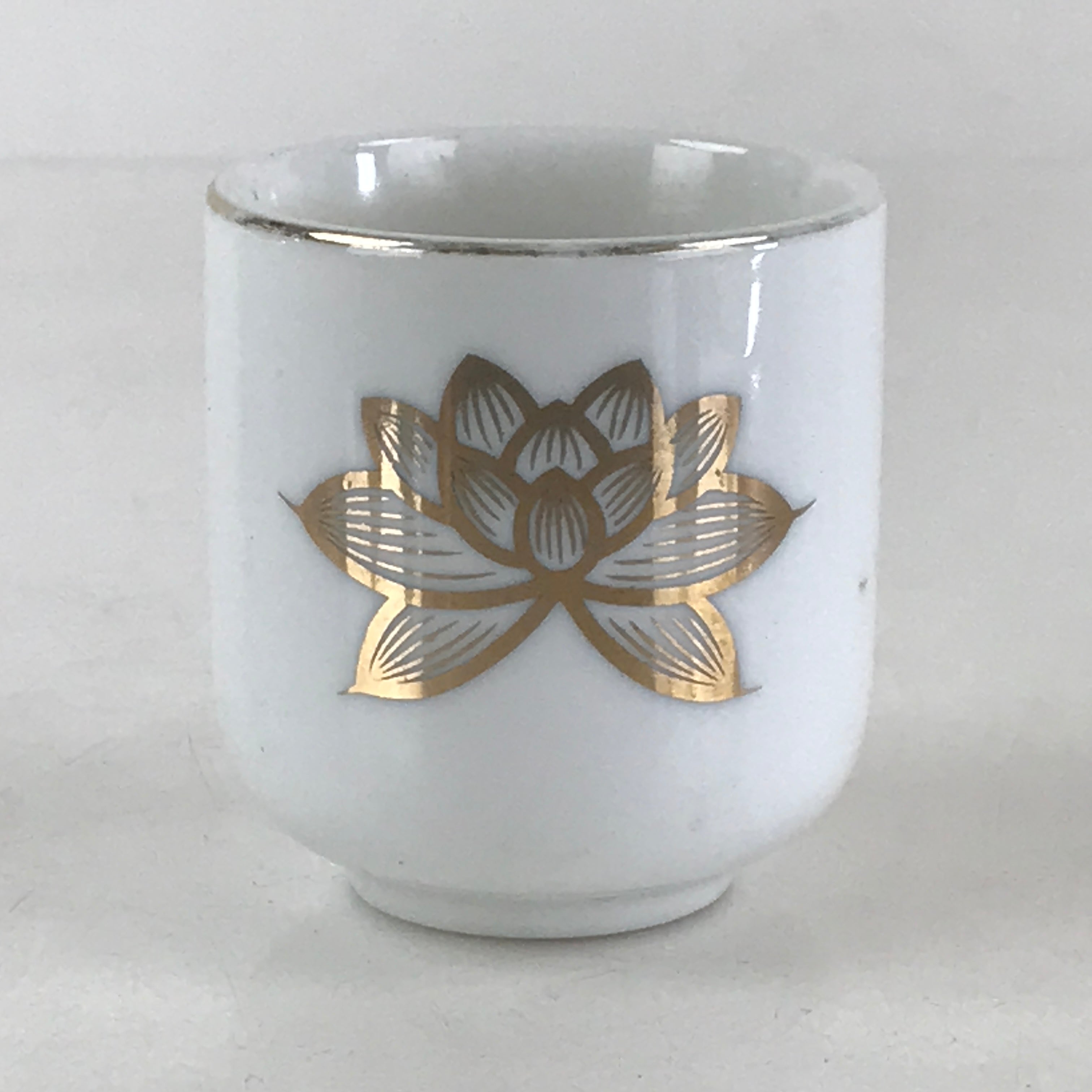 Japanese Porcelain Sake Cup Lotus Flower Buddhist Altar Offering Cup White G59
