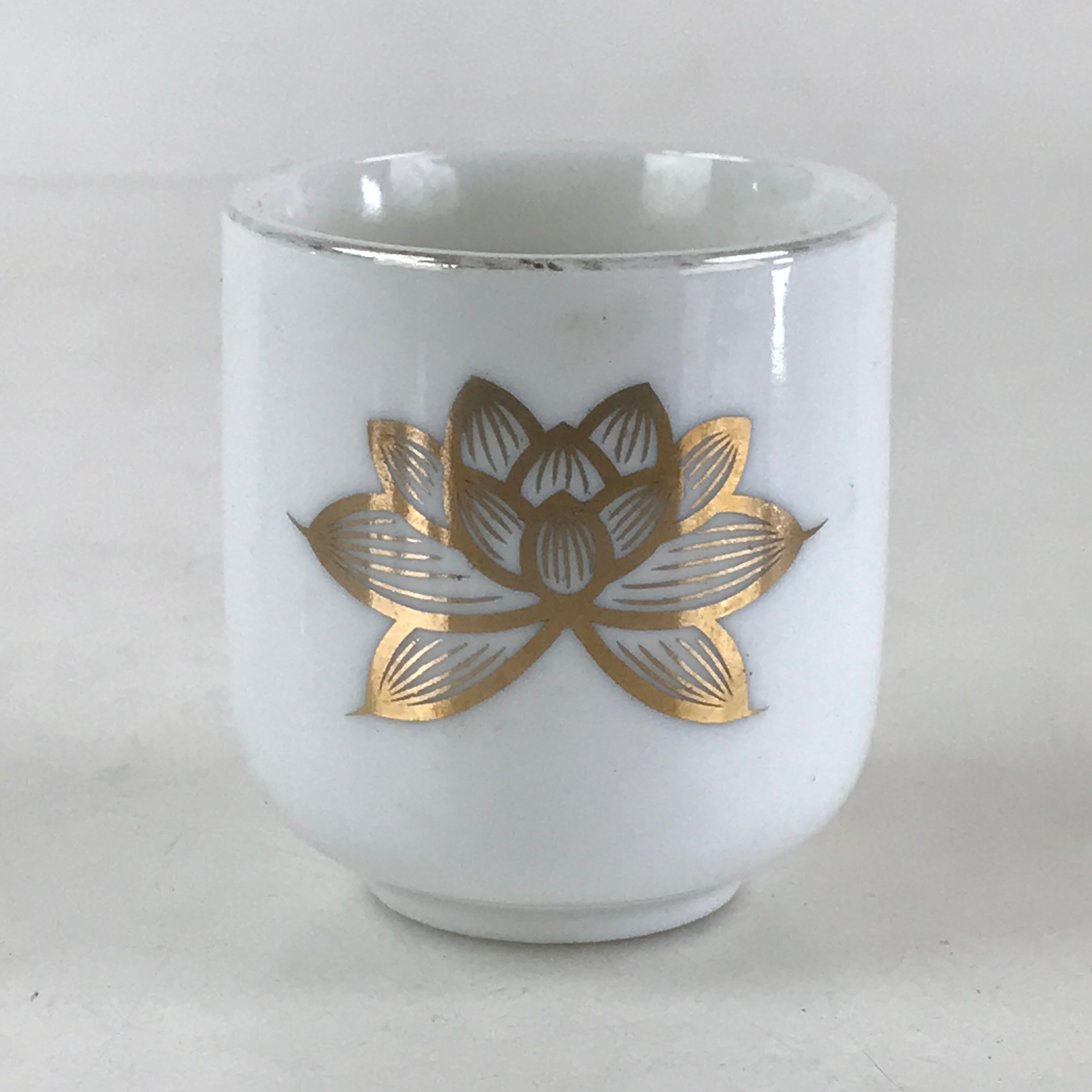 Japanese Porcelain Sake Cup Lotus Flower Buddhist Altar Offering Cup White G60