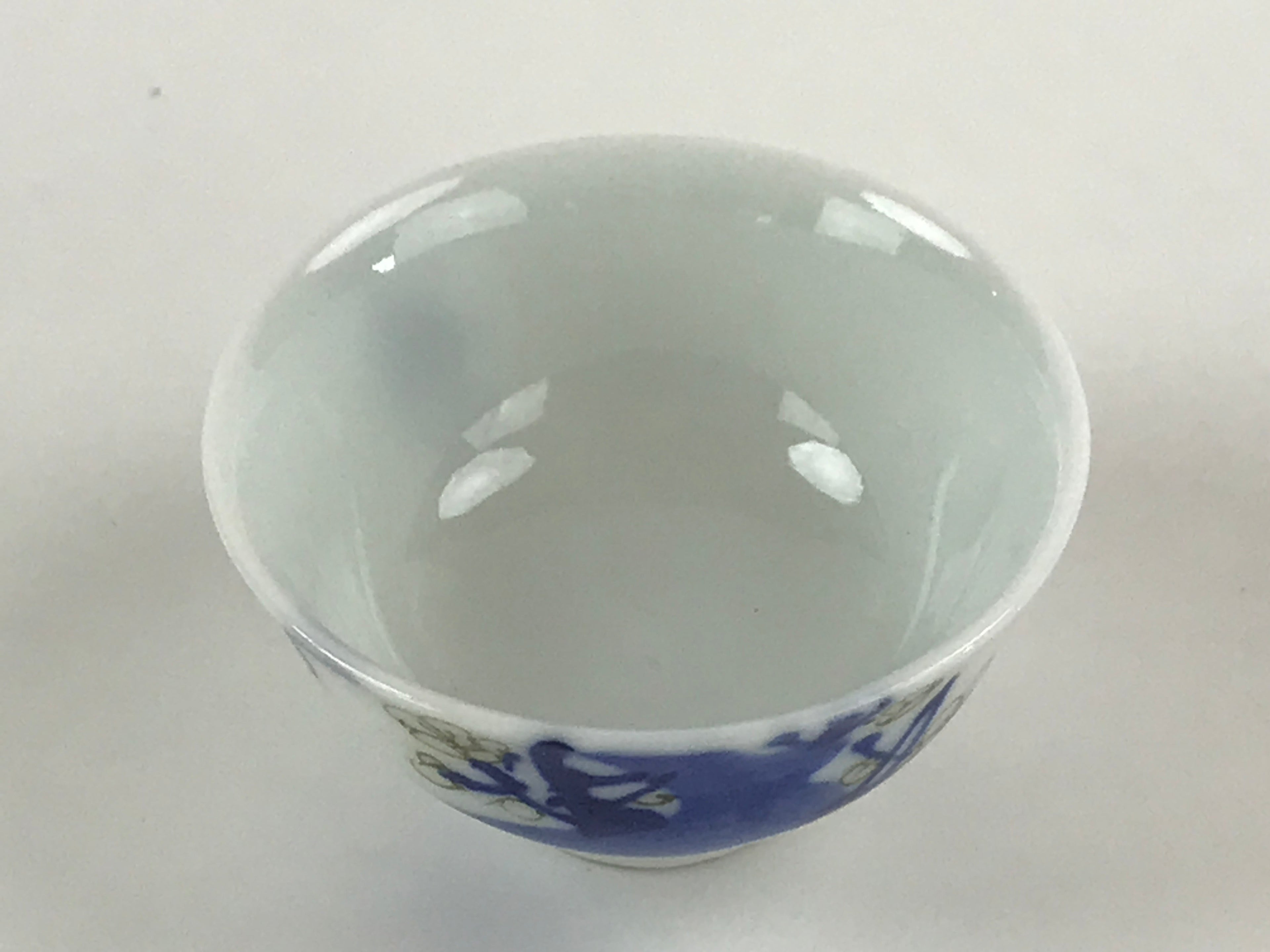 Japanese Porcelain Sake Cup Plum Tree Cherry Tree Vtg Guinom White Blue Gold G90