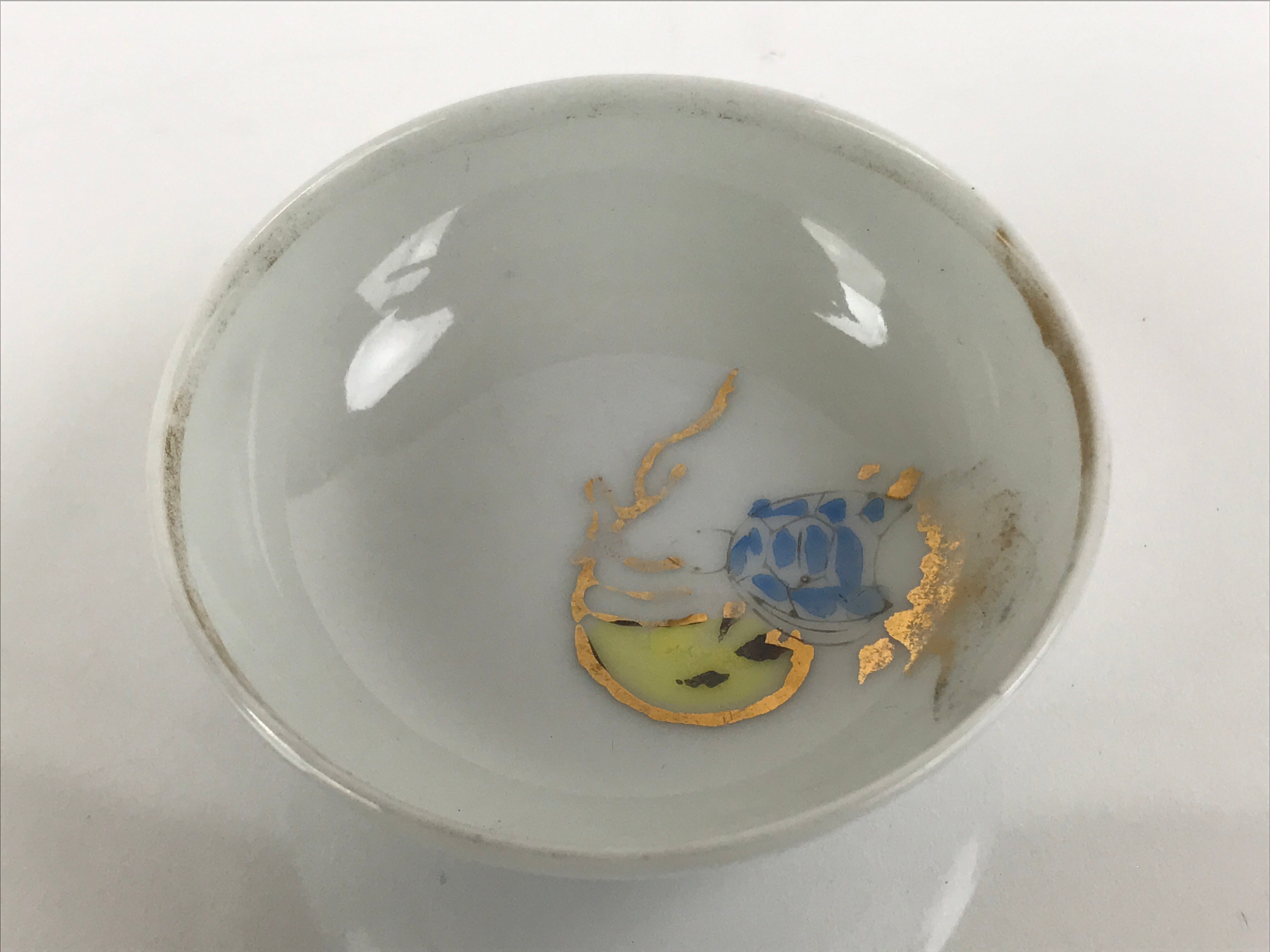 Japanese Porcelain Sake Cup Vtg Sakazuki Guinomi Minogame Turtle White Gold G251