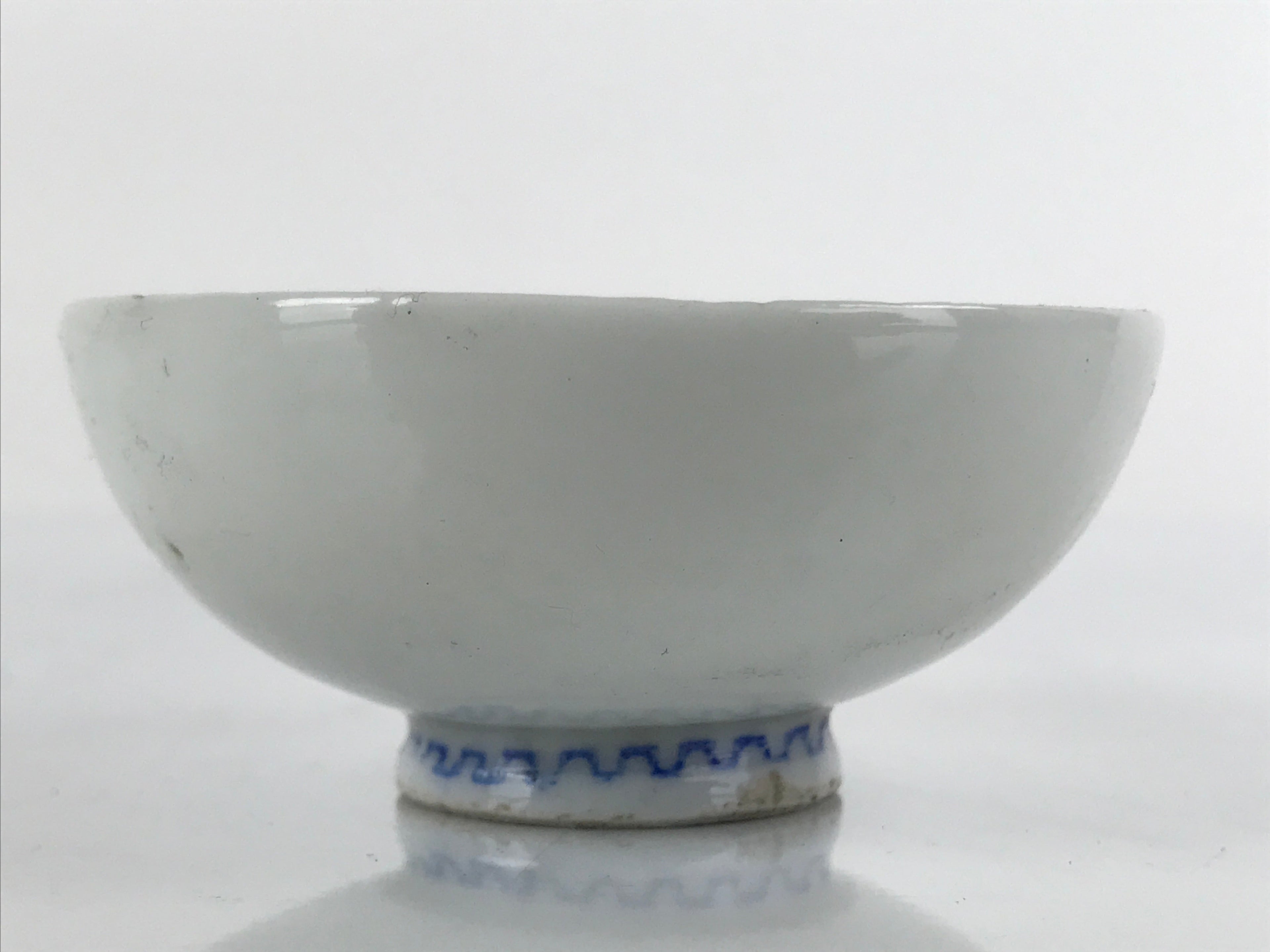 Japanese Porcelain Sake Cup Vtg Sakazuki Guinomi Minogame Turtle White Gold G257