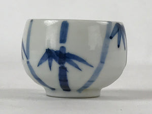 Japanese Porcelain Sake Cup Vtg Tsubomi Guinomi Bamboo Blue White G124