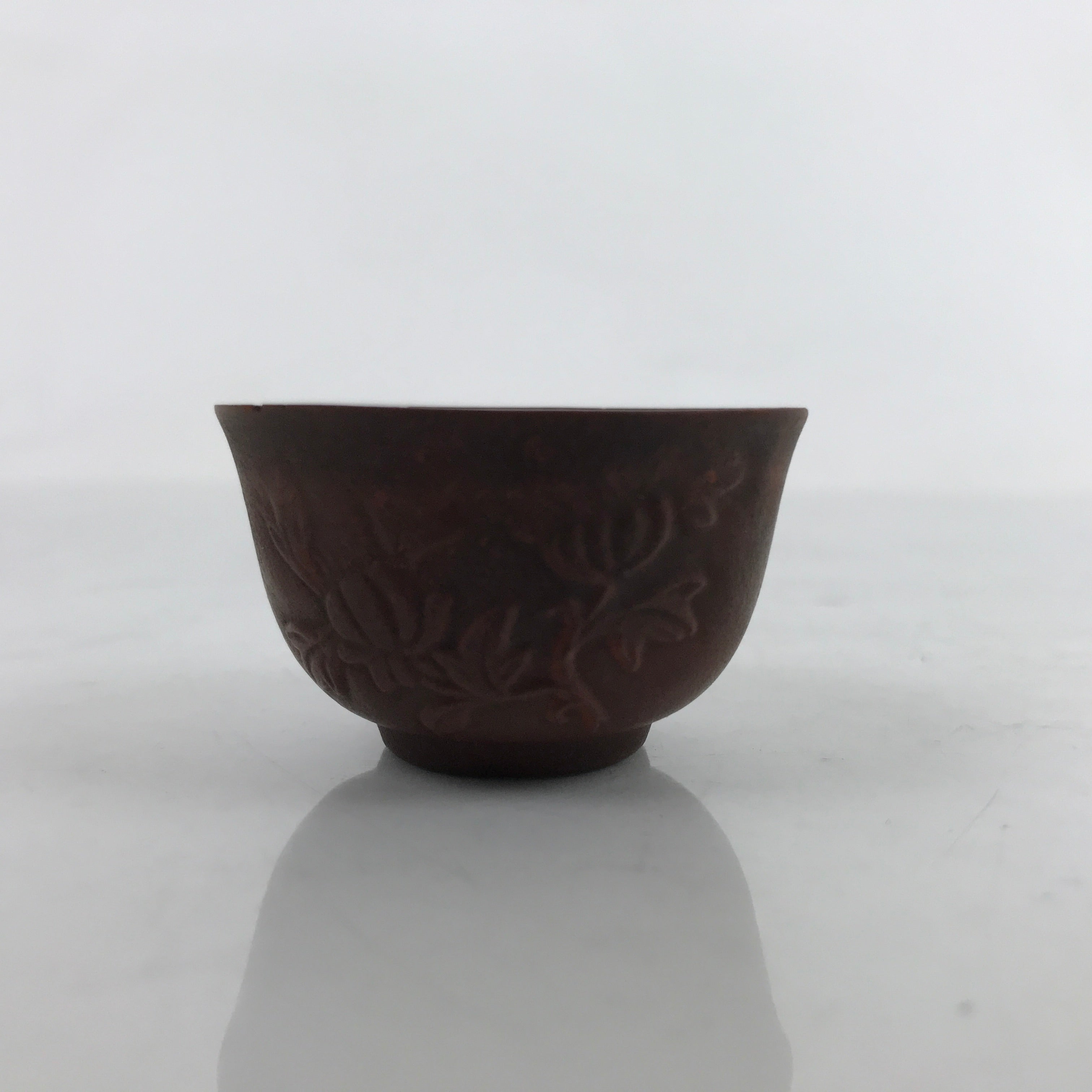 Japanese Porcelain Sake Cup Vtg Tsubomi Ochoko Chrysanthemum Kiku Brown G269