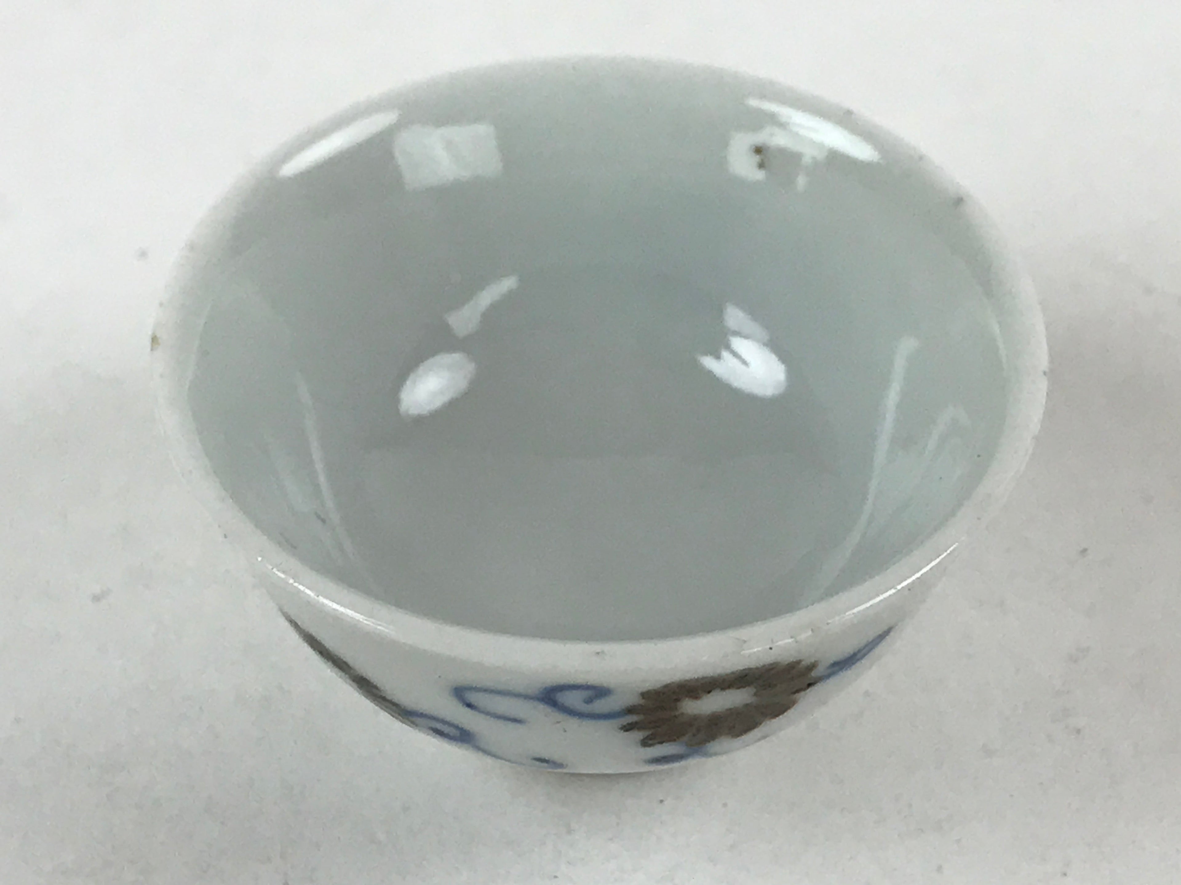 Japanese Porcelain Sake Cup Vtg Tsubomi Ochoko Guinomi Blue White Flowers G131