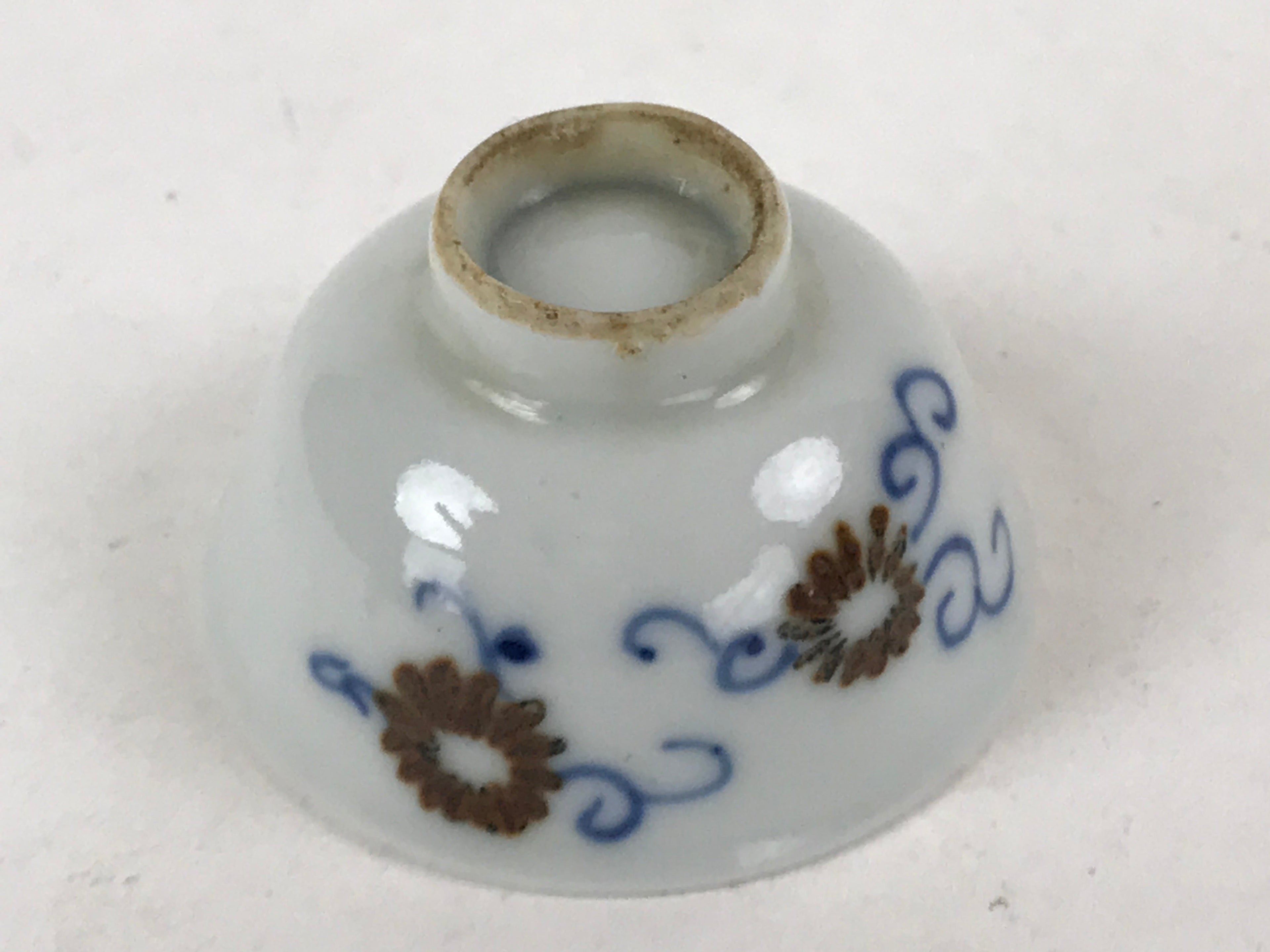Japanese Porcelain Sake Cup Vtg Tsubomi Ochoko Guinomi Blue White Flowers G131